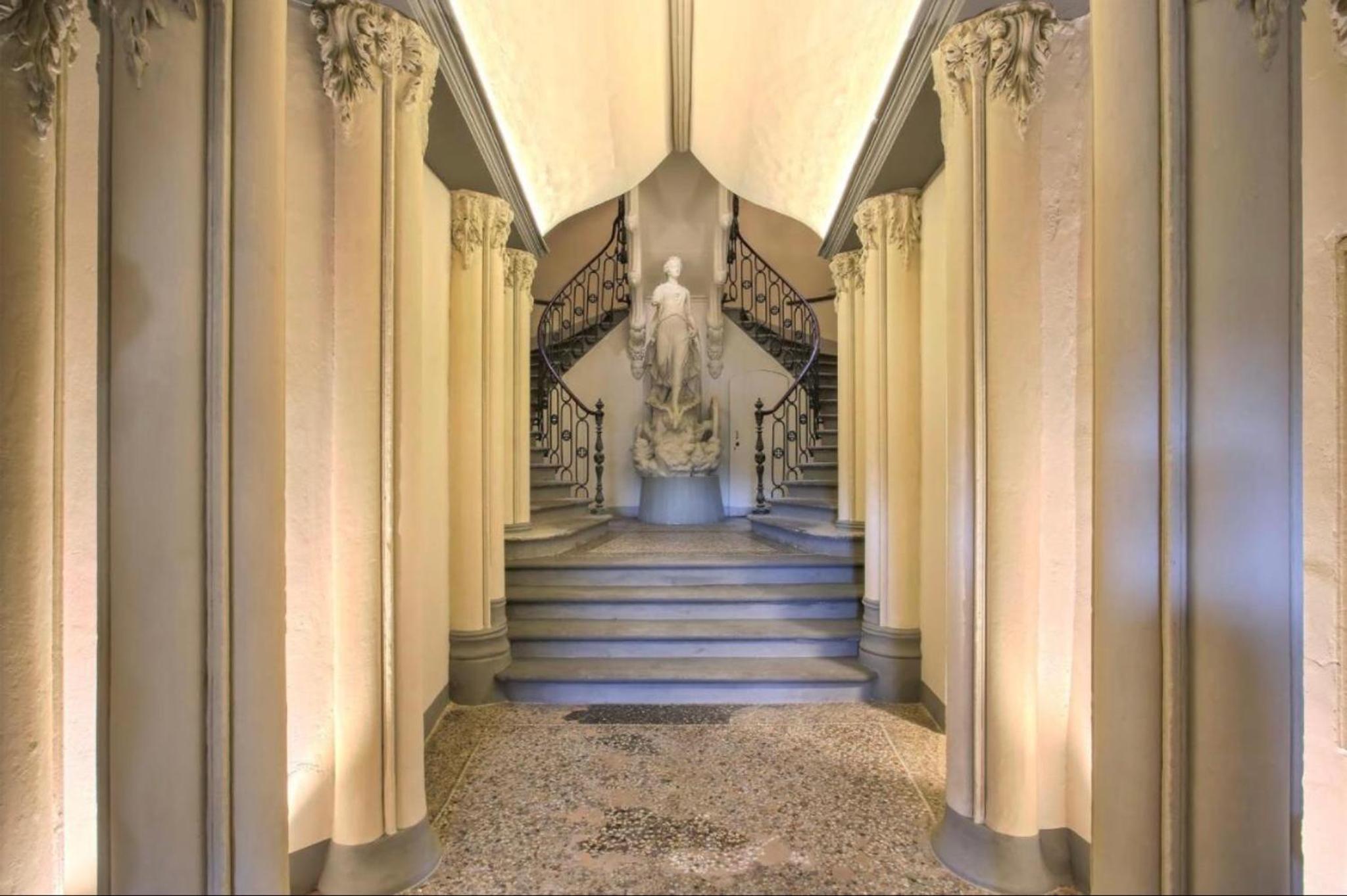 PalazzoVilla historic building luxury suite
