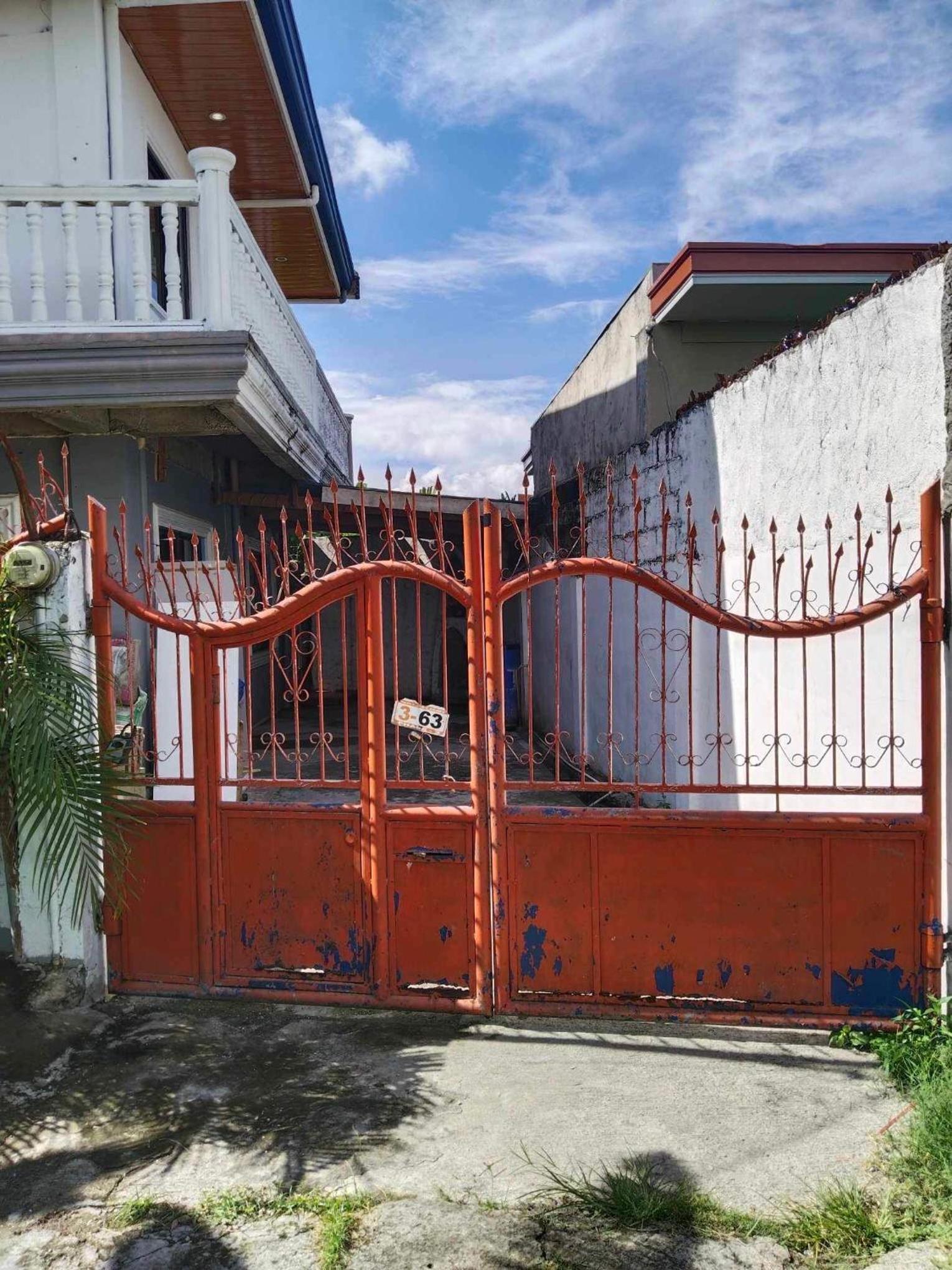 Cebu City 3 bedrooms split house 2nd floor-WIFI view 2