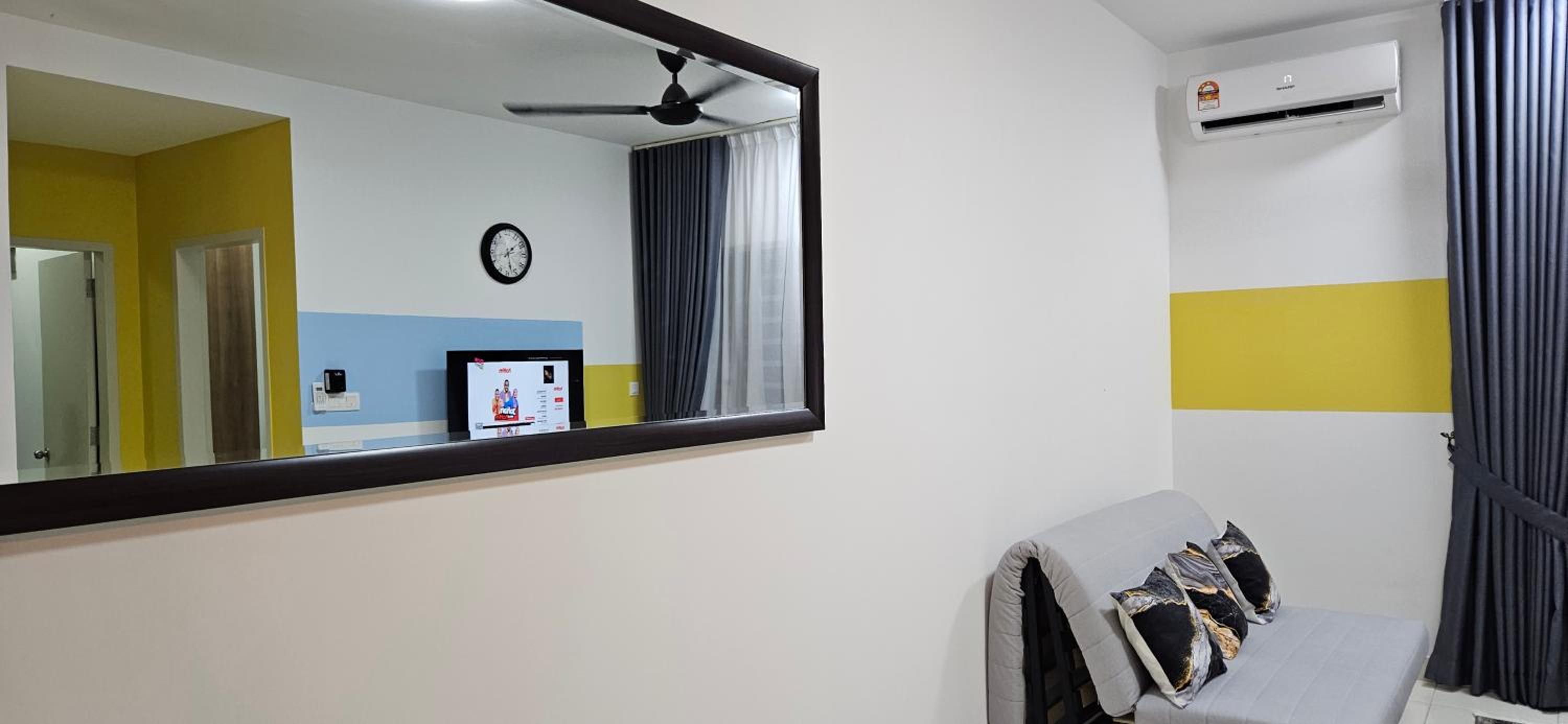 2 Bedroom with Balcony Nearest KLIA photo 2