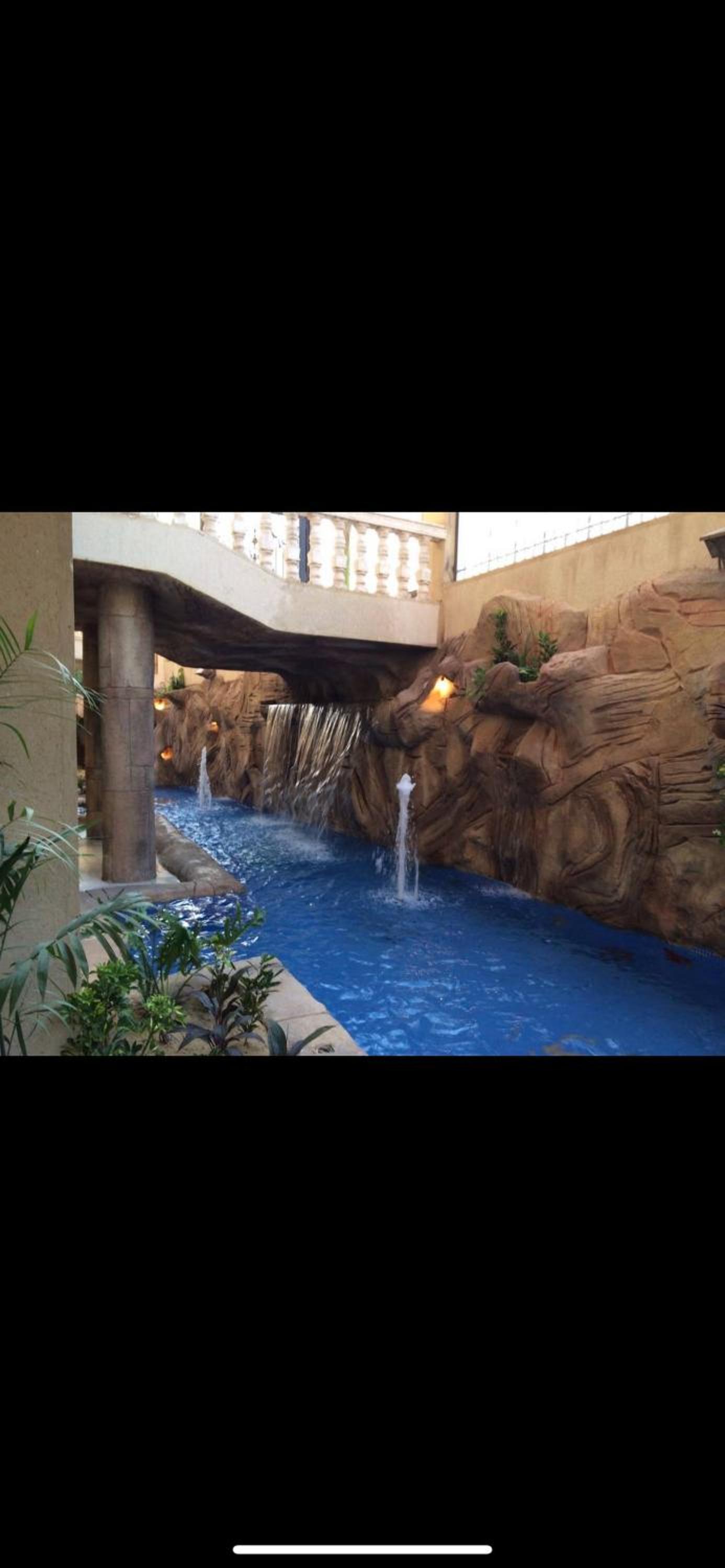 The Glasshouse Pools