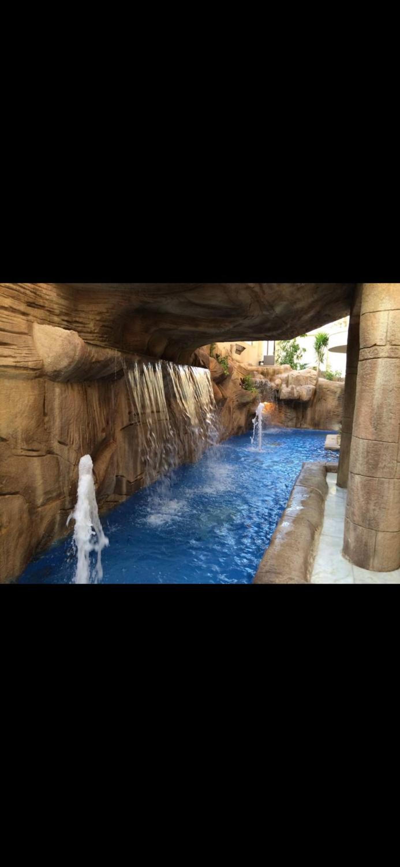 The Glasshouse Pools