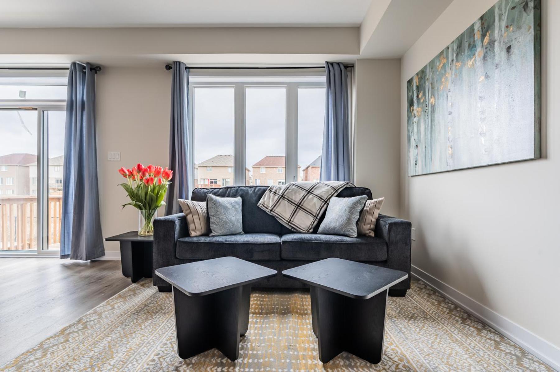 Luxury Town close to Fairview Casino in Niagra Falls