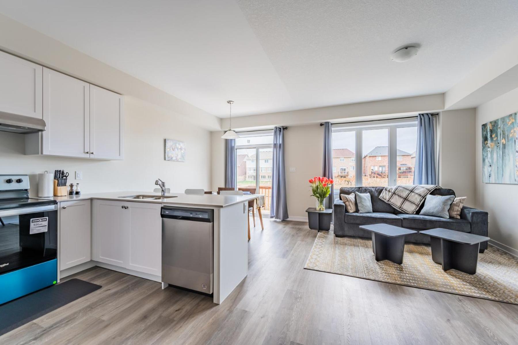 Luxury Town close to Fairview Casino in Niagra Falls