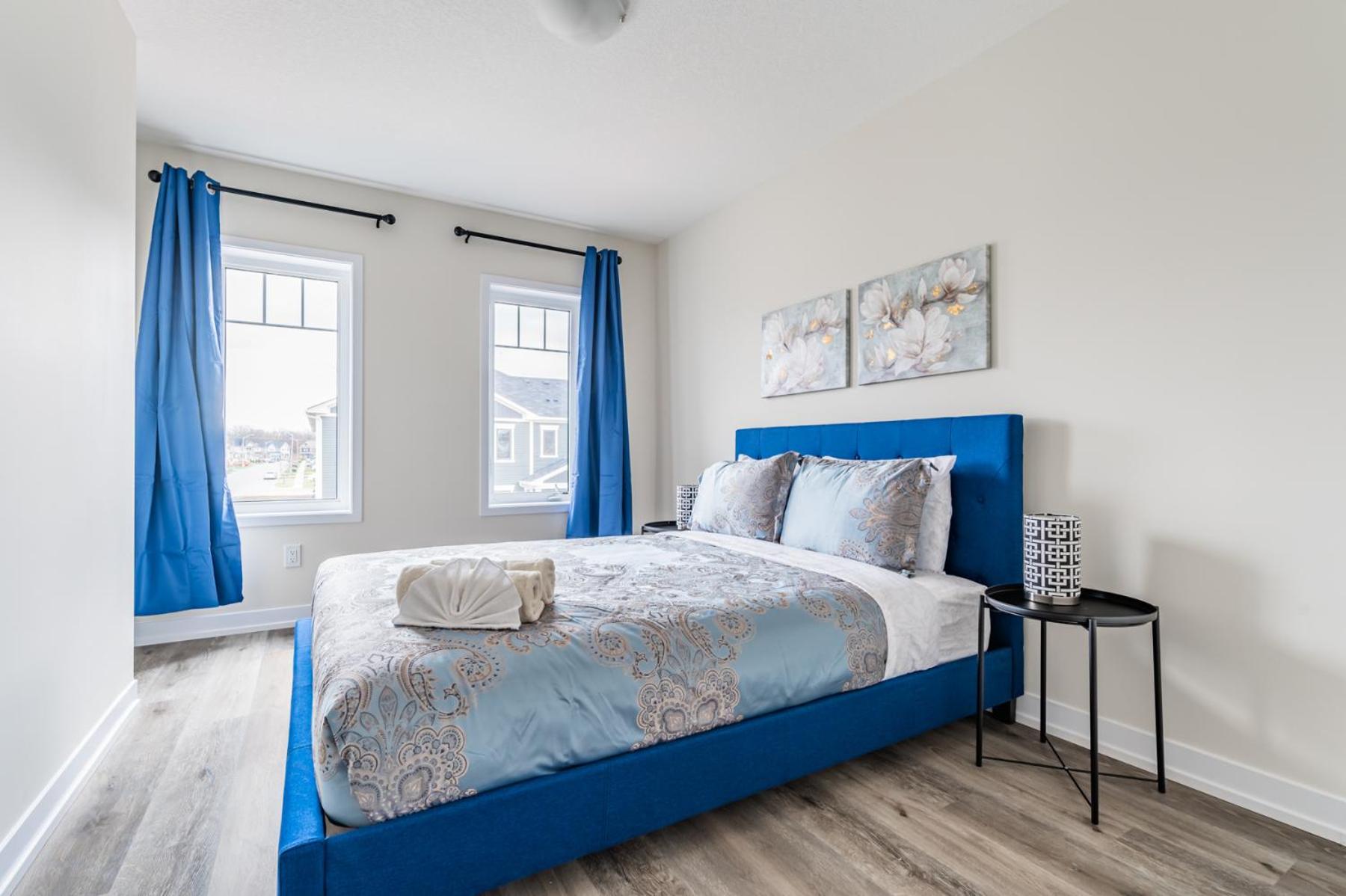 Luxury Town close to Fairview Casino in Niagra Falls
