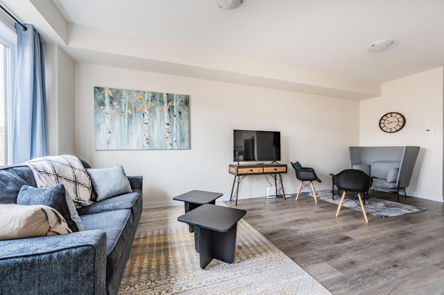 Luxury Town close to Fairview Casino in Niagra Falls