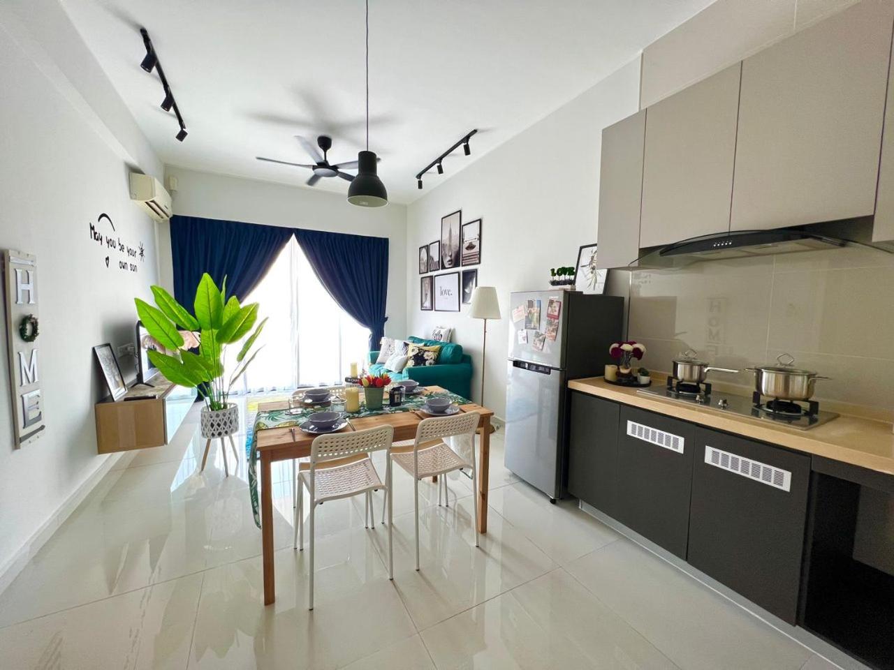 Danga Bay 2BR Cozy ZonewSeaView by Our Stay