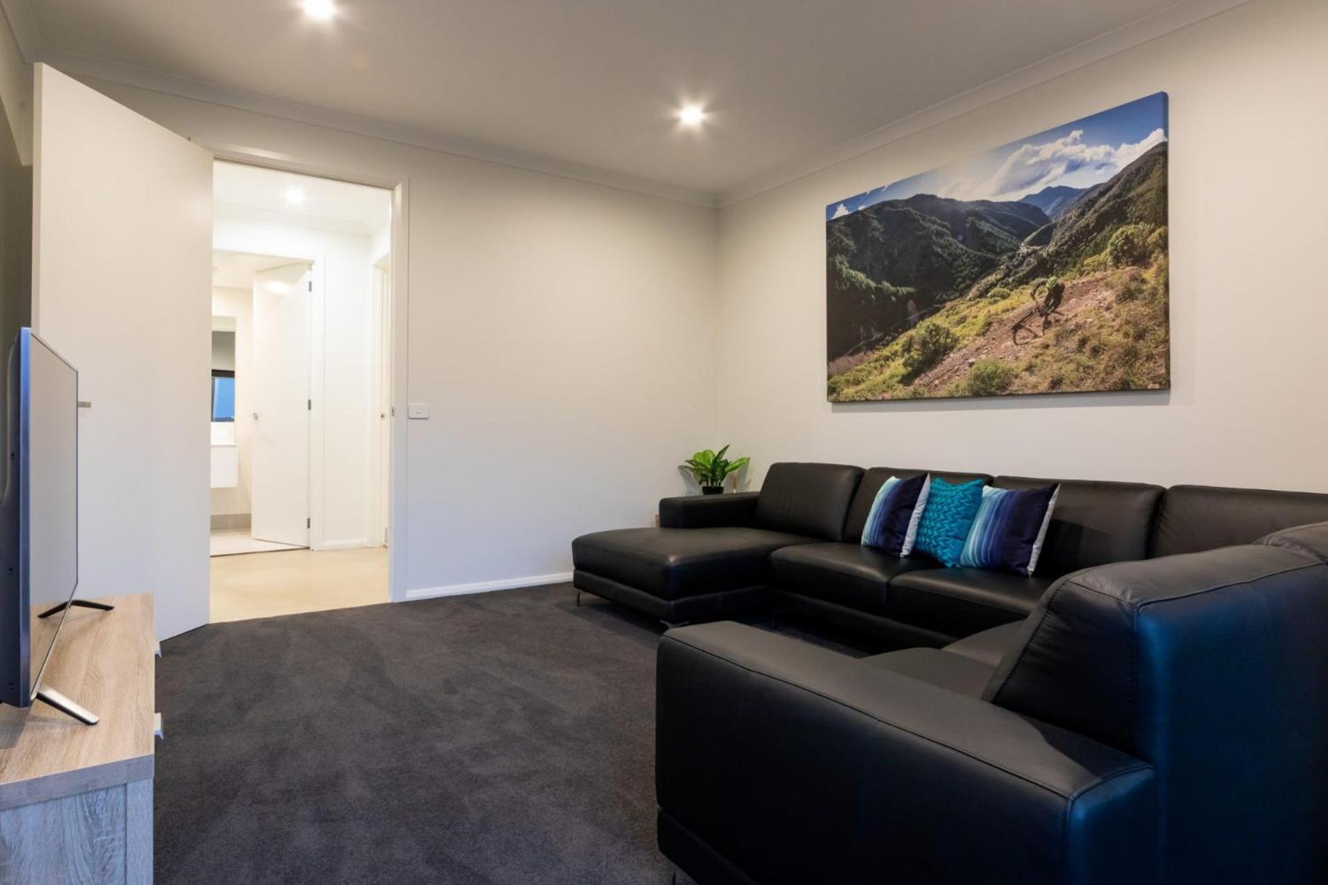 Mountain Mist Retreat - 5 Bedrooms