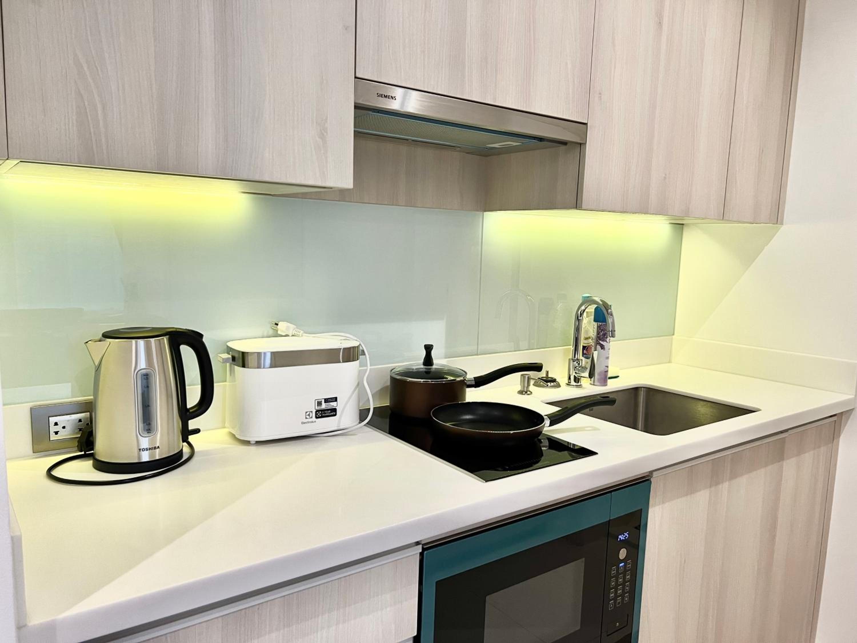 Circle Sukhumvit 11#Luxury#Pool#Gym#BTS Nana&MRT Sukhumvit#1BR#Max2ppl