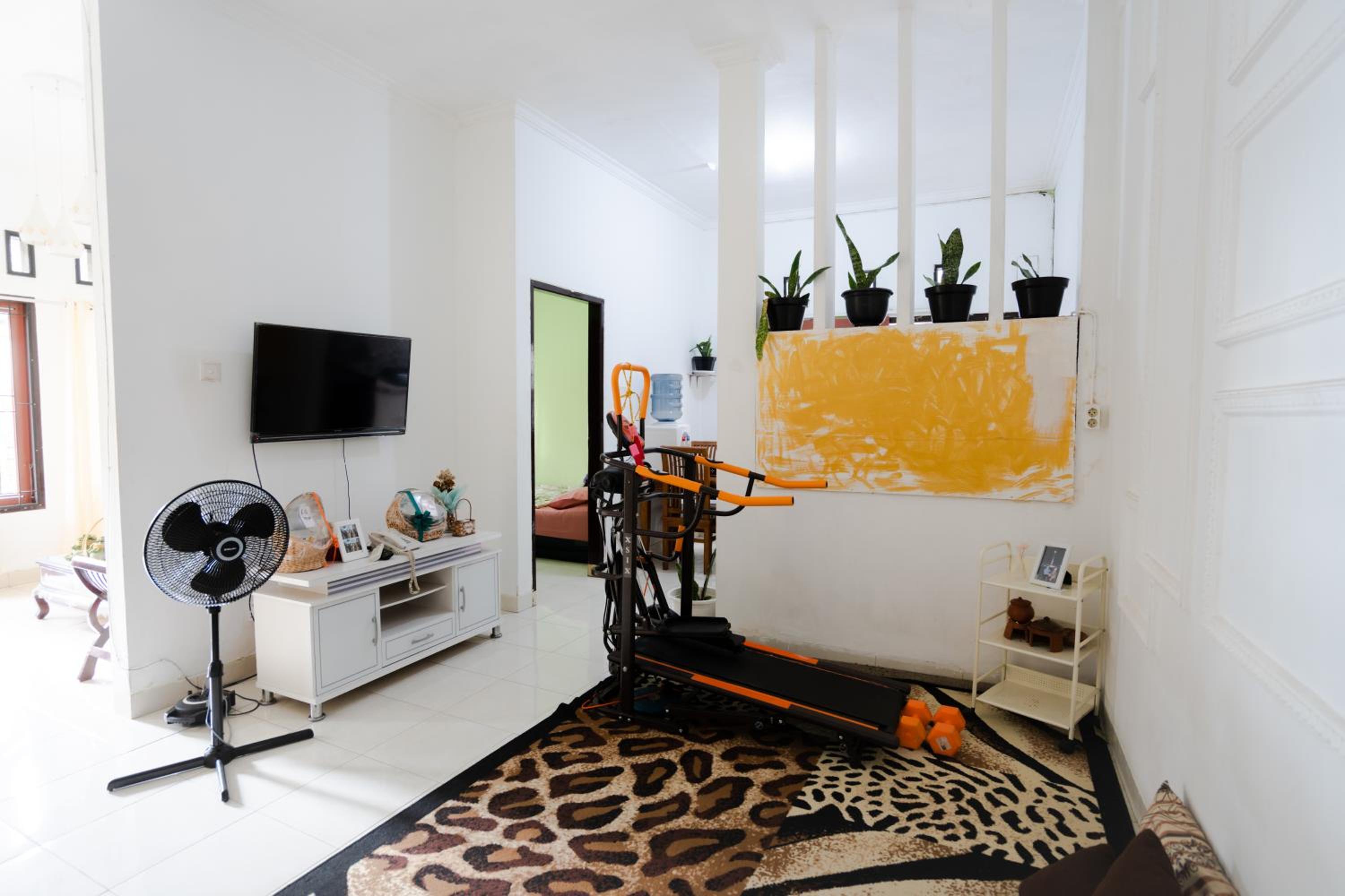 2 Bedroom Cozy House in Lombok view 4