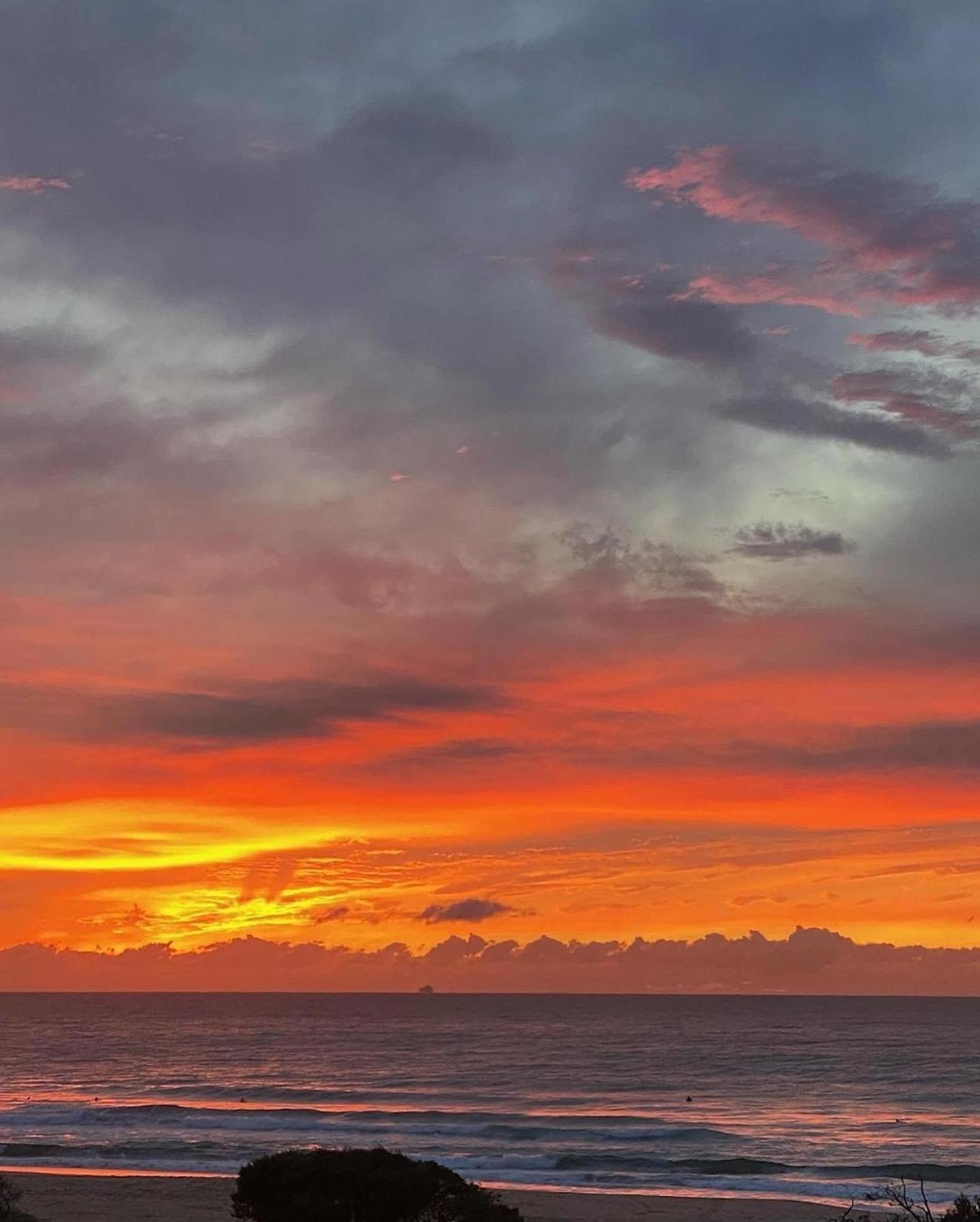 Escape to Jones Beach Kiama - Beachfront unit with direct beach access & views
