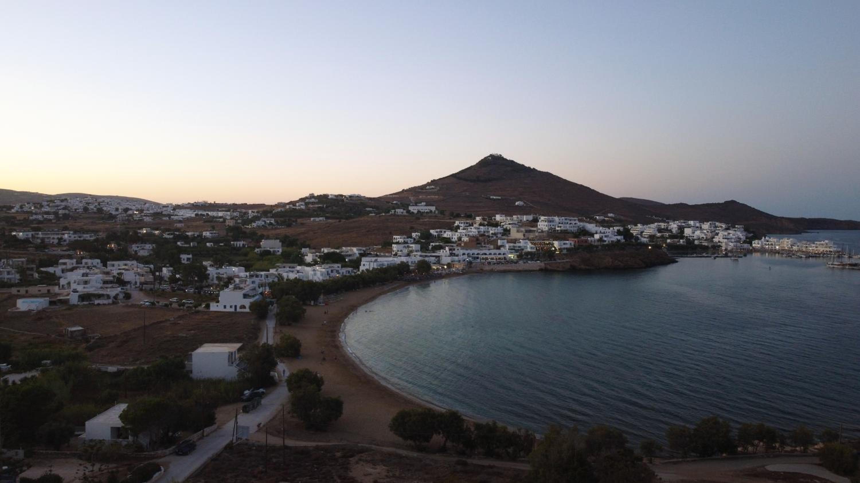 Aura Paros