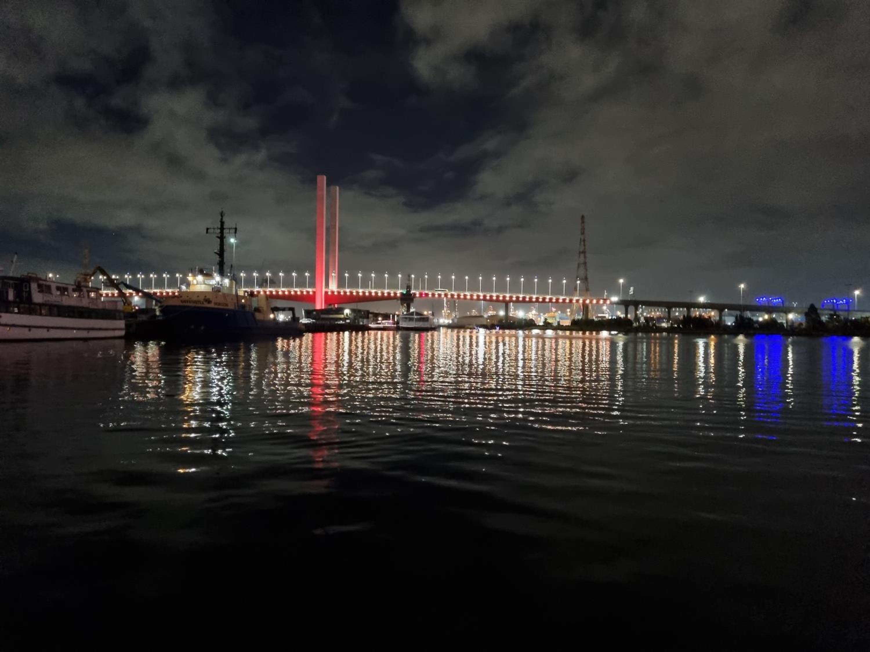 Melbourne Docklands Riverside Views