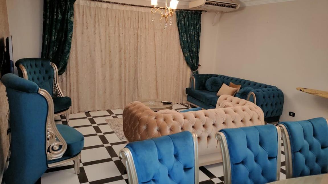 شقة مكرم عبيد للعائلات فقط 21 families only