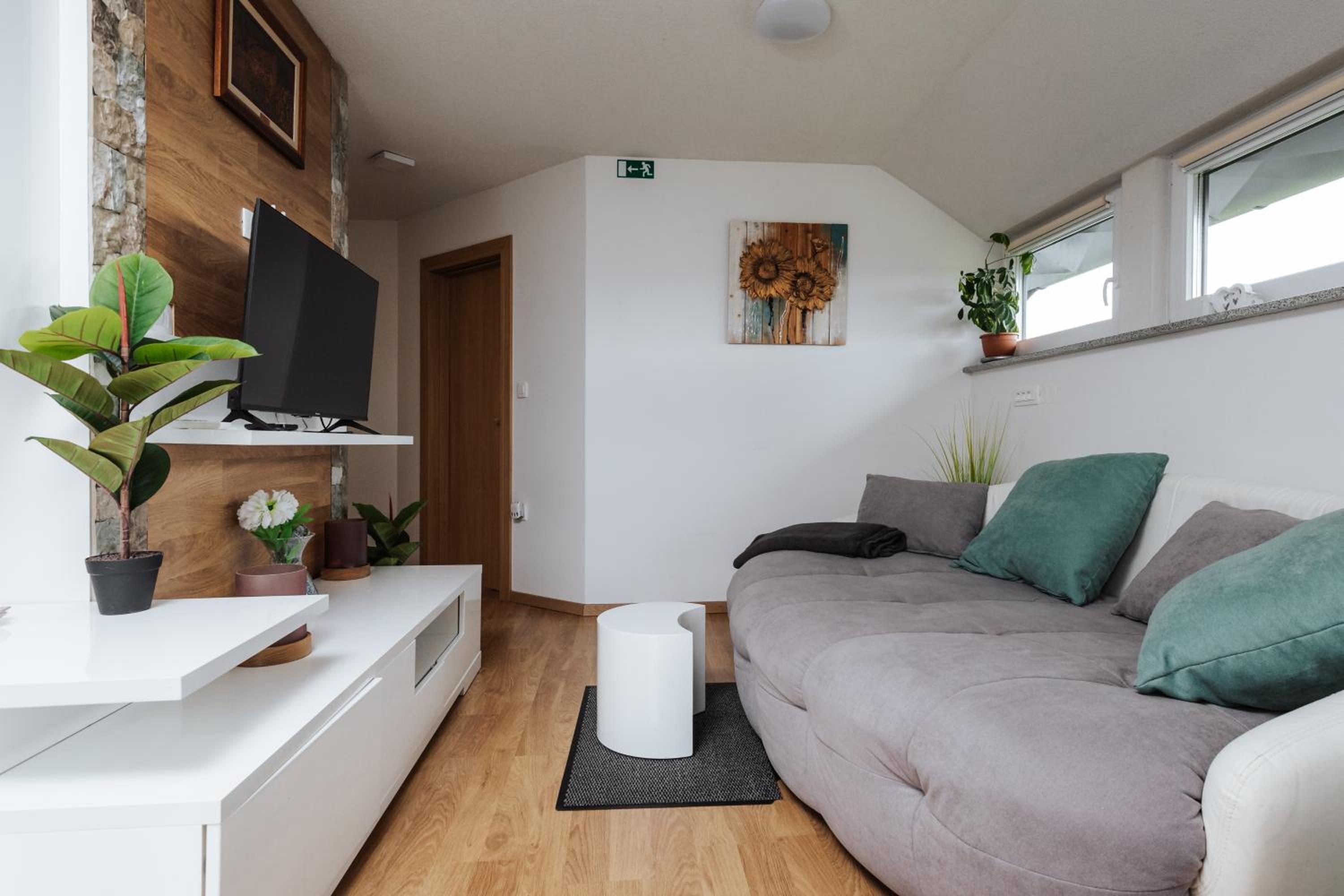 Photo 27