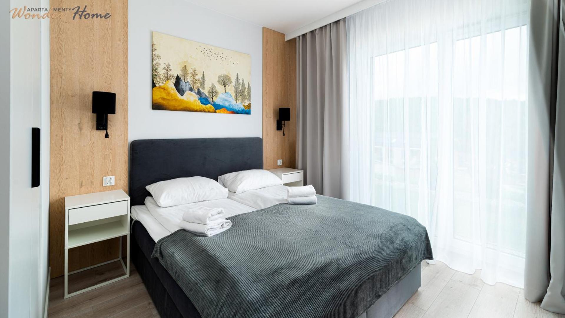 Wonder Home - Domki Hillside tuż przy stoku narciarskim - na terenie kompleksu plac zabaw i zewnętrzna siłownia, sklep, parking