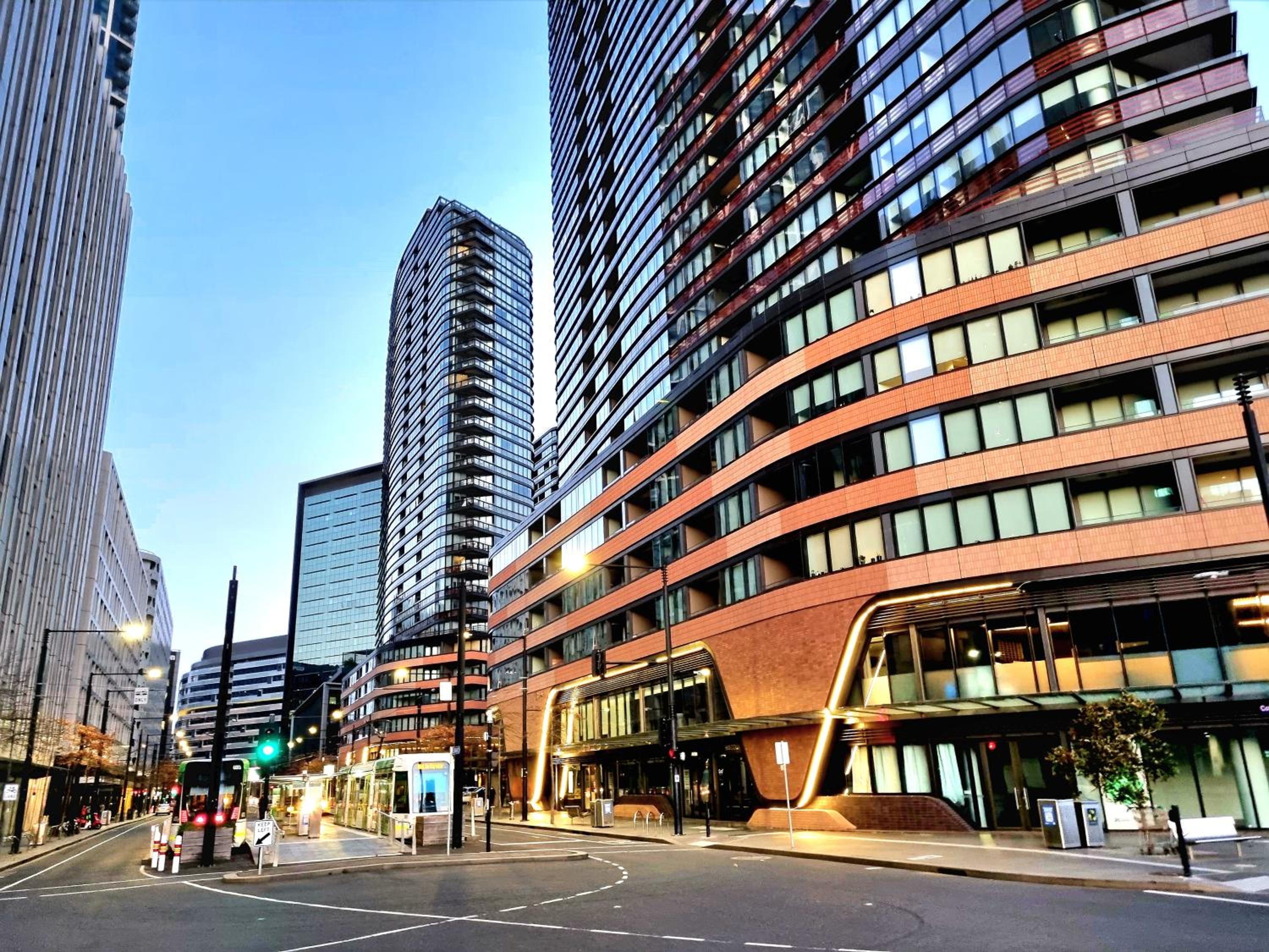 Melbourne Docklands Riverside Views