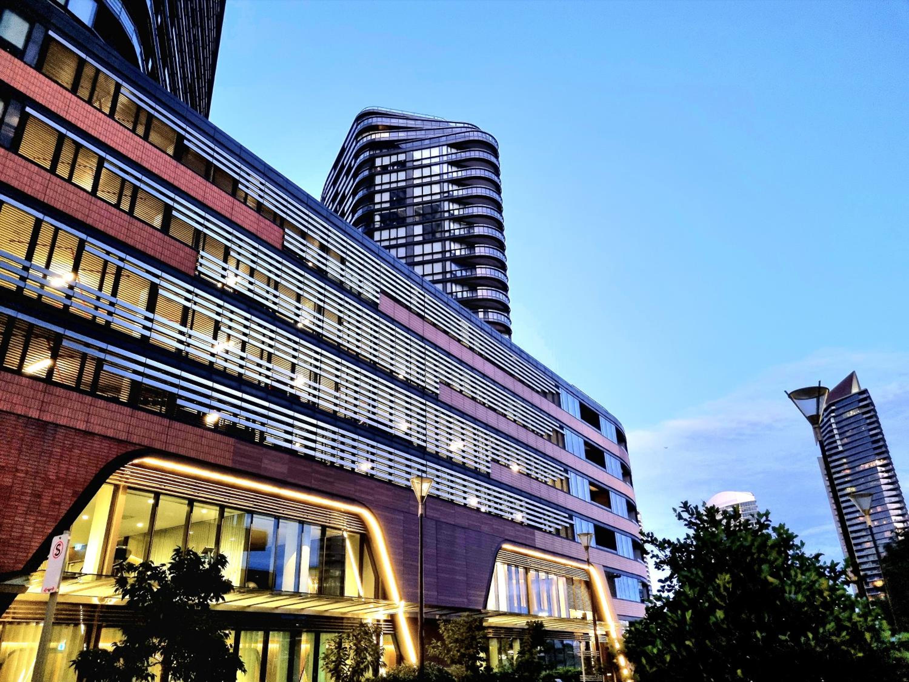 Melbourne Docklands Riverside Views