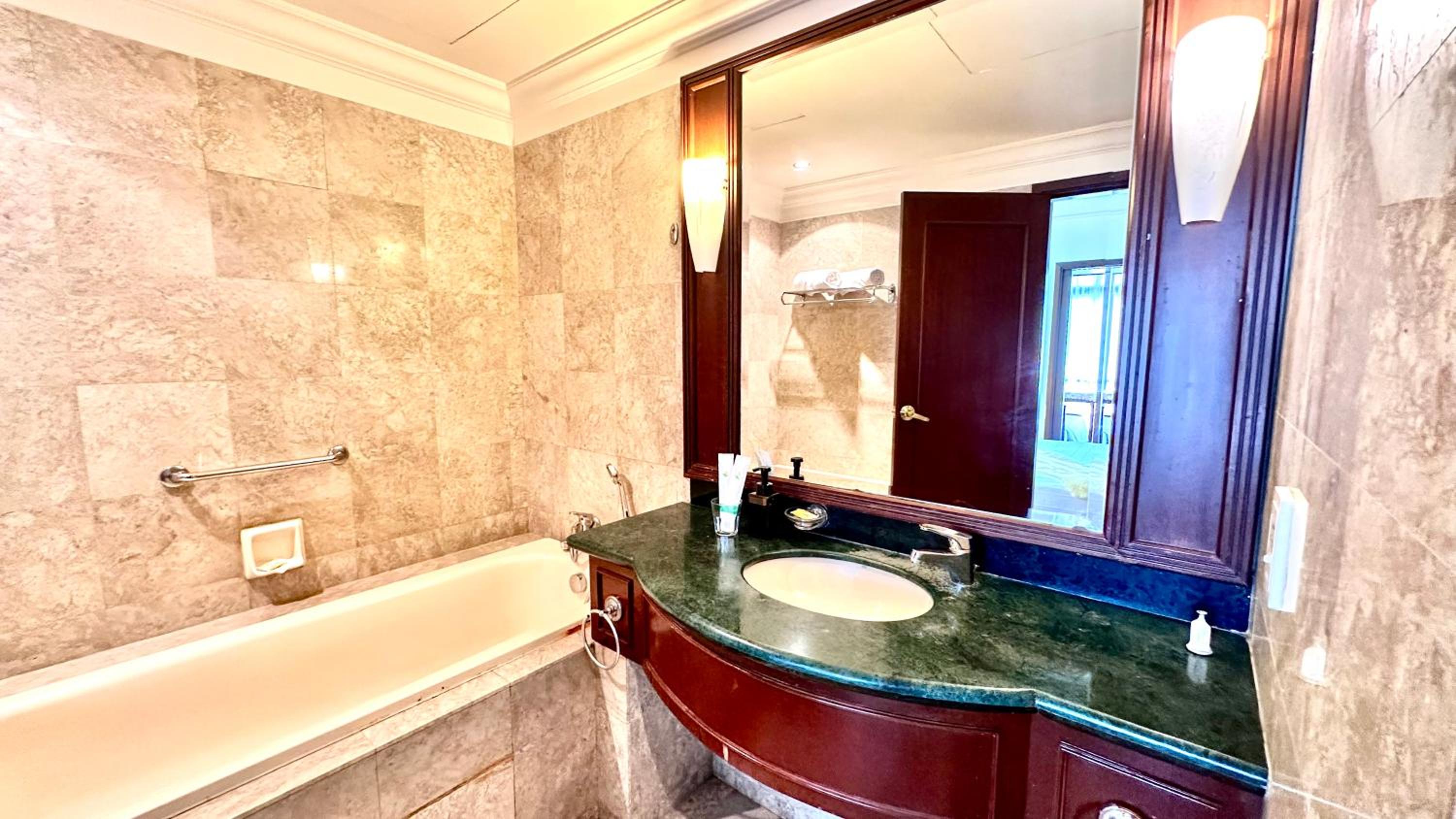 Rihanna service suite at times square