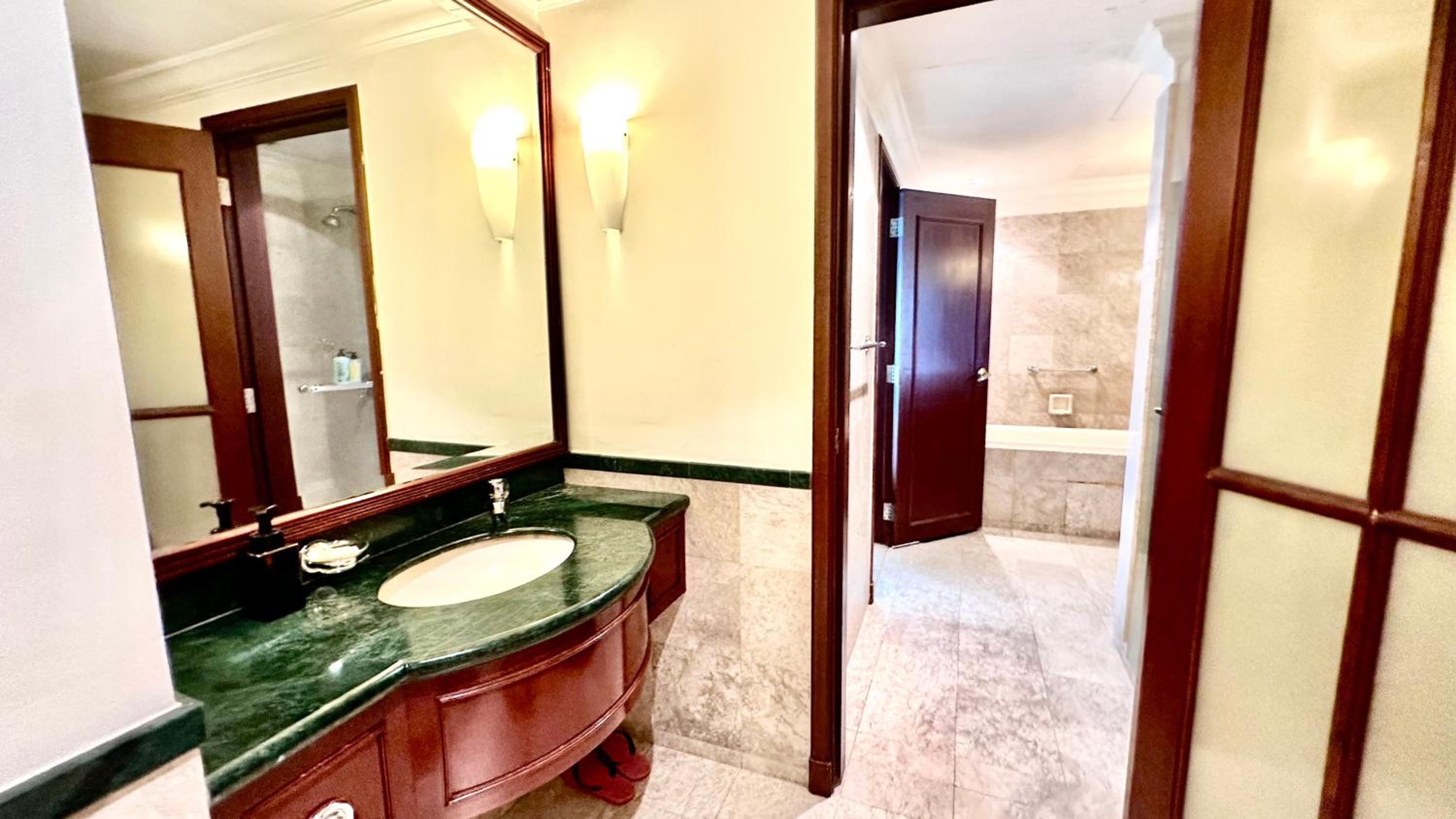 Rihanna service suite at times square