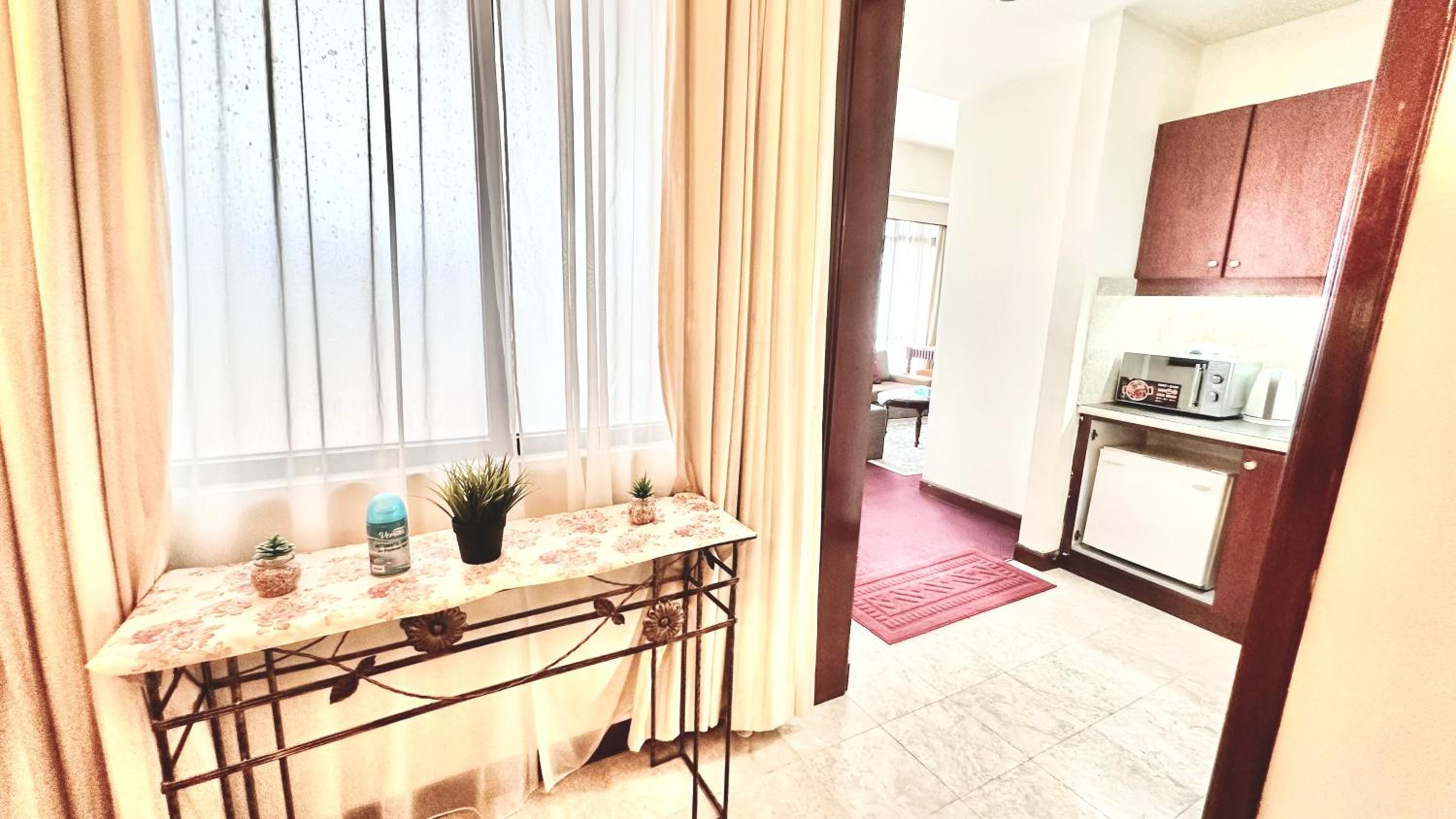 Rihanna service suite at times square