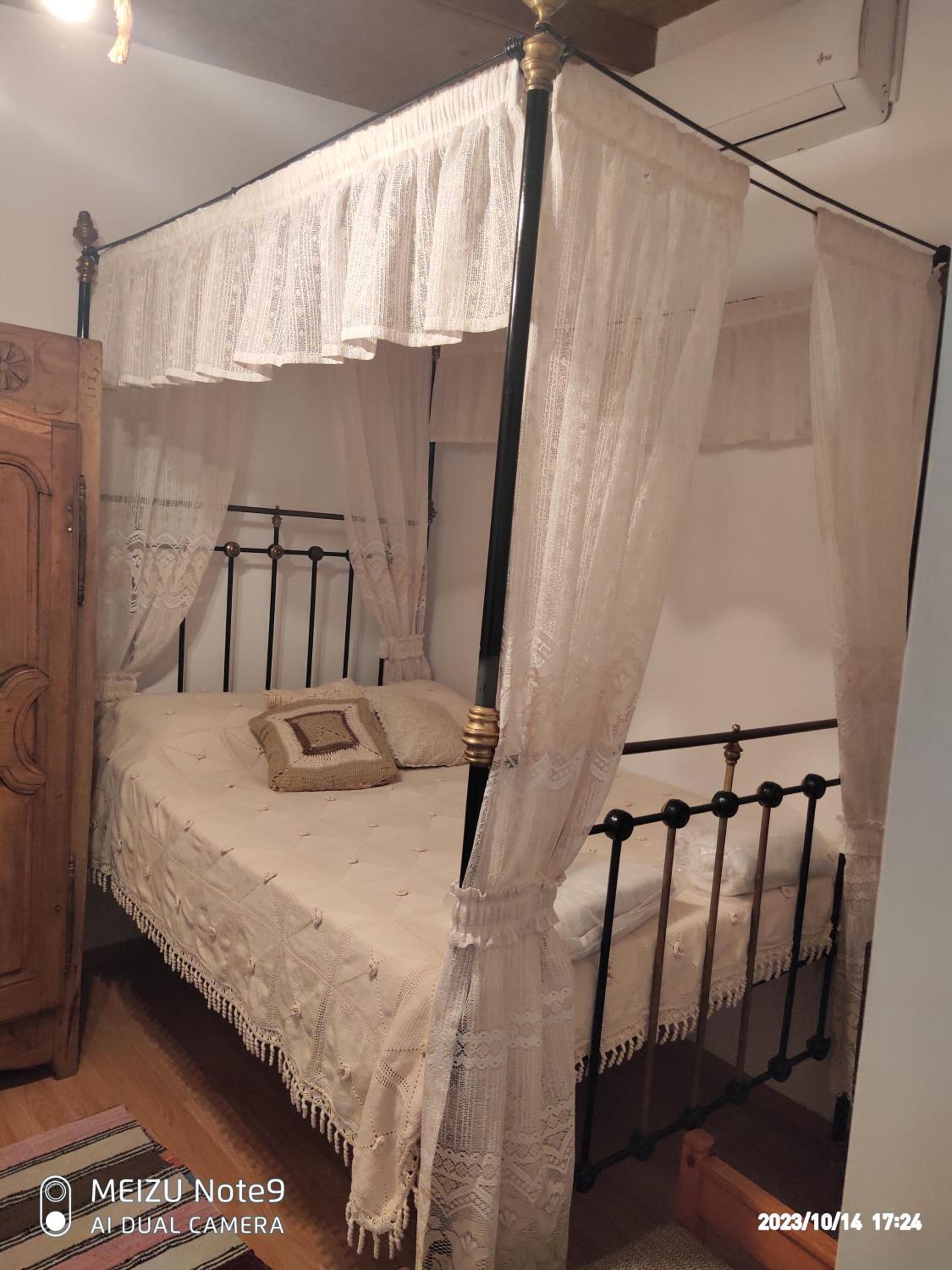 Angels Traditional House