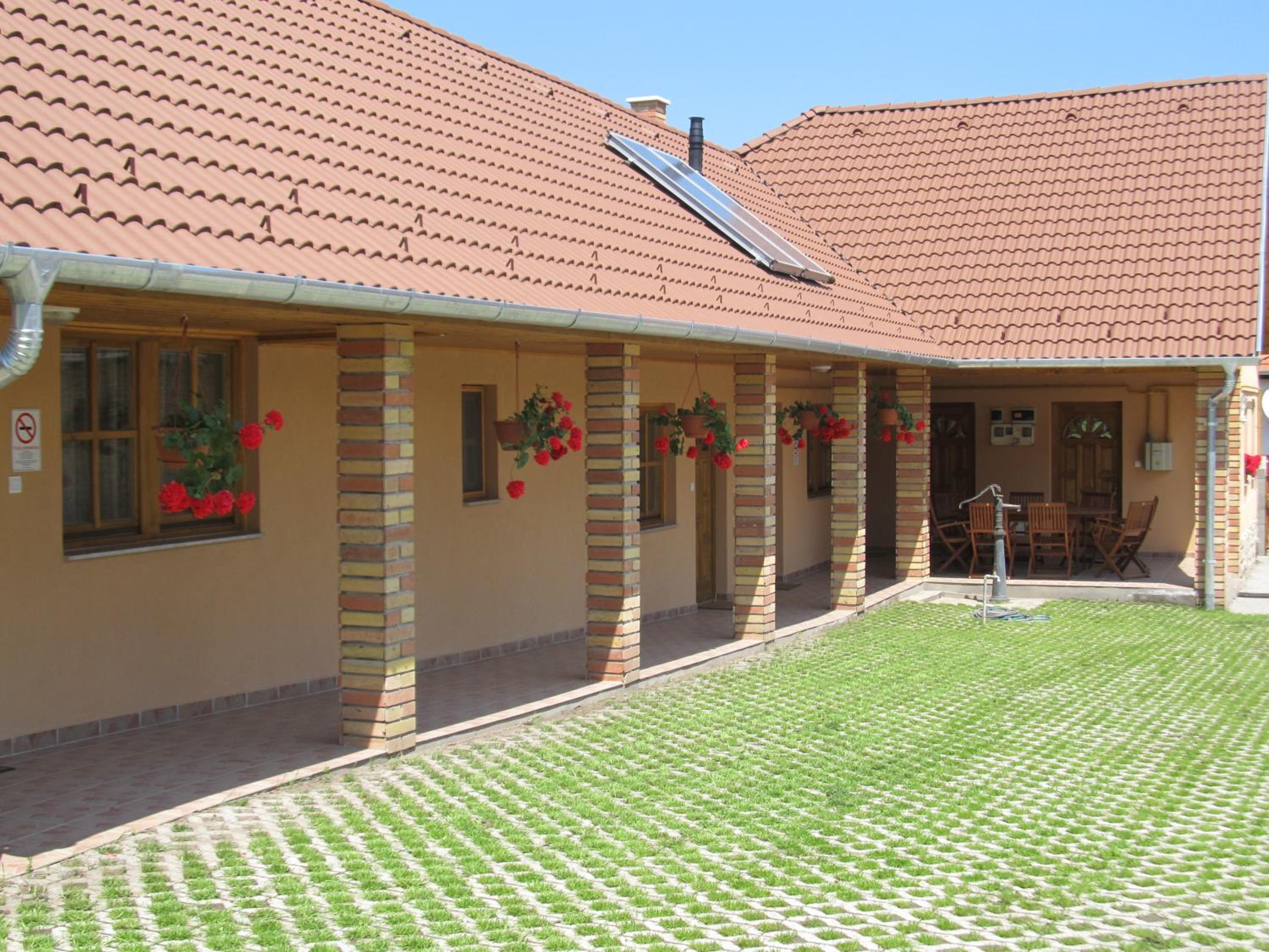 Photo 15