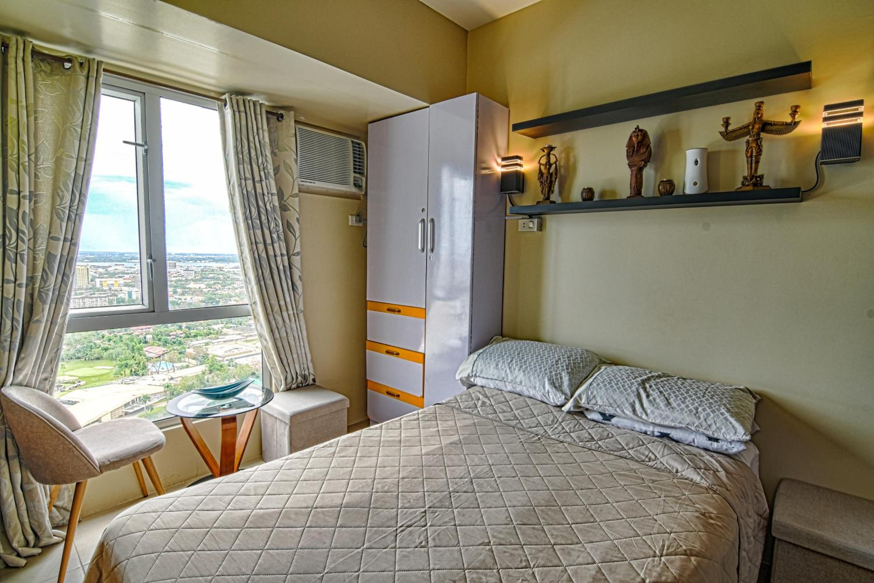 Condo Unit at IT Park view 4
