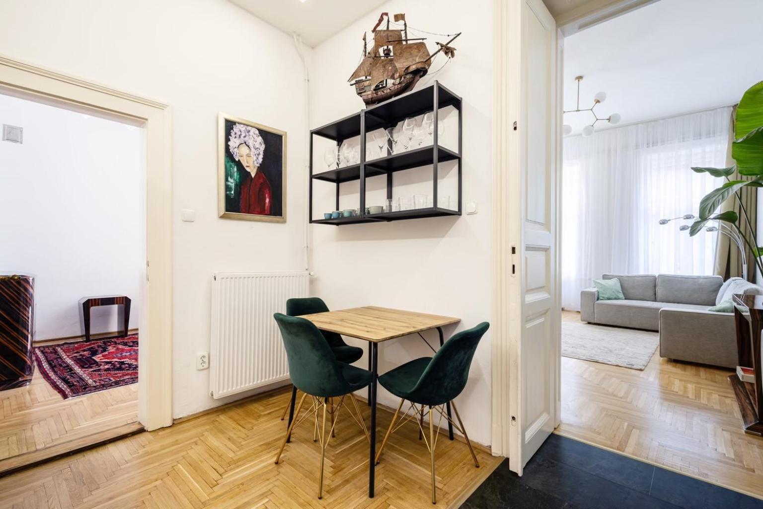 Aviator apartment in the city center view 3