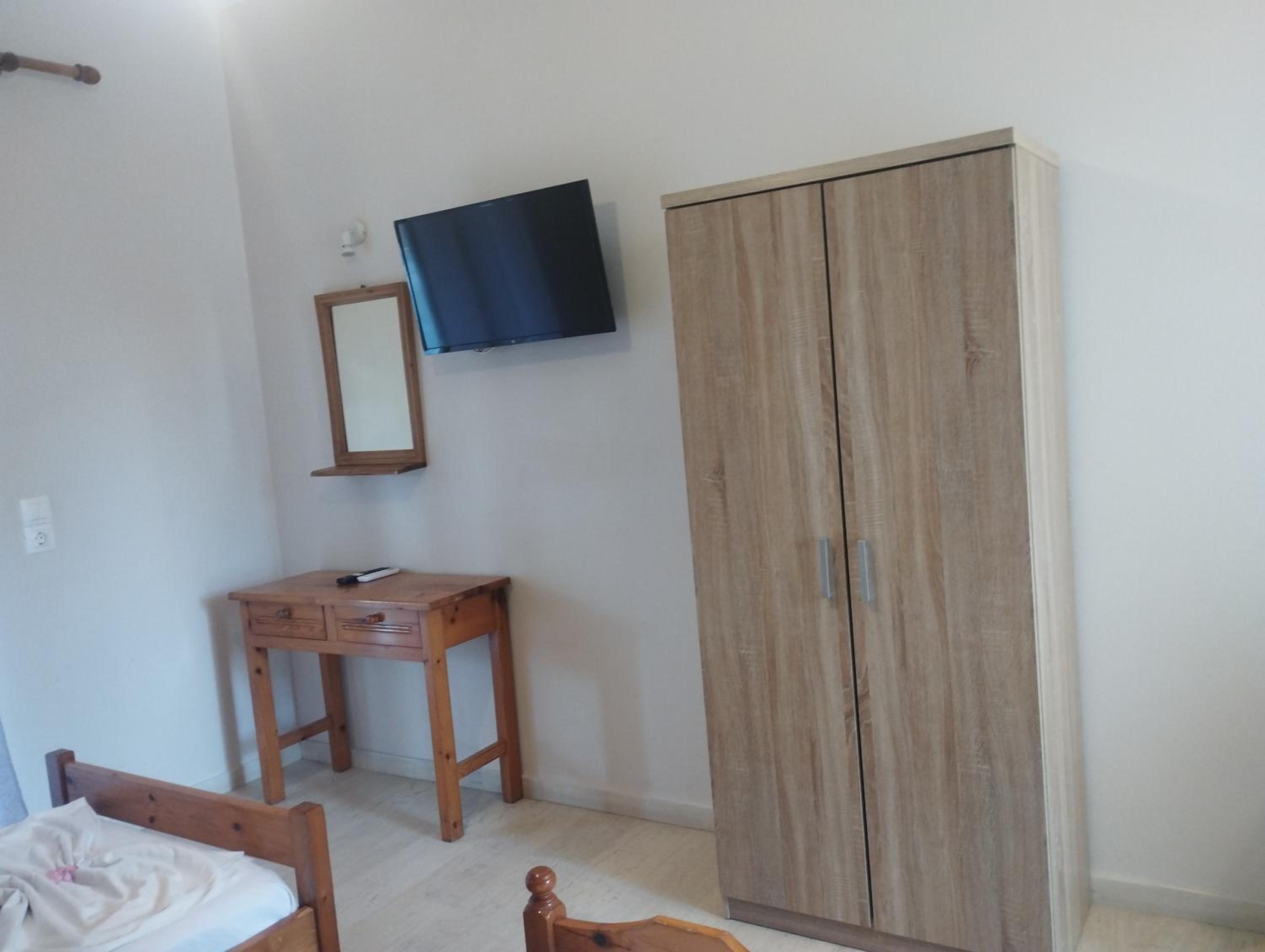Panos Apartments