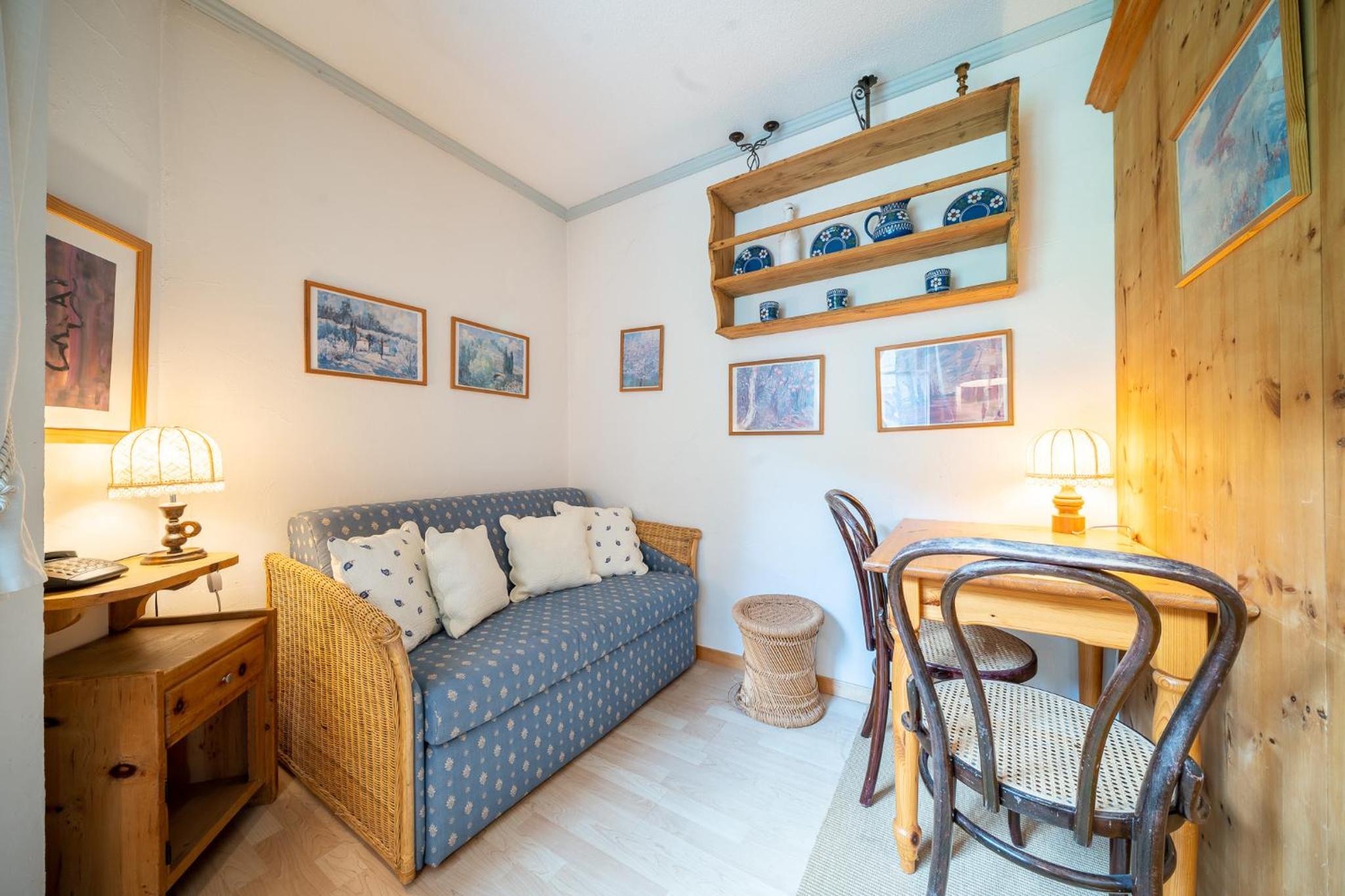 5302 Grosszeugige 3,5 Zimmer Wohnung mit stilvoller Einrichtung