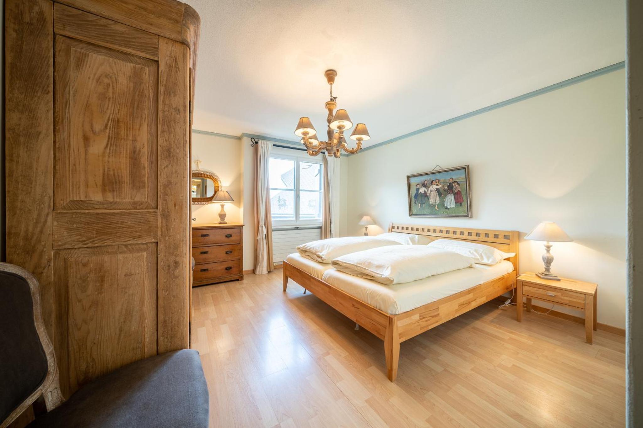 5302 Grosszeugige 3,5 Zimmer Wohnung mit stilvoller Einrichtung