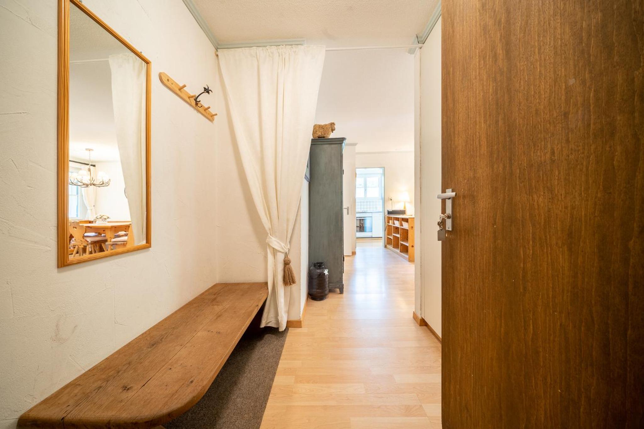 5302 Grosszeugige 3,5 Zimmer Wohnung mit stilvoller Einrichtung