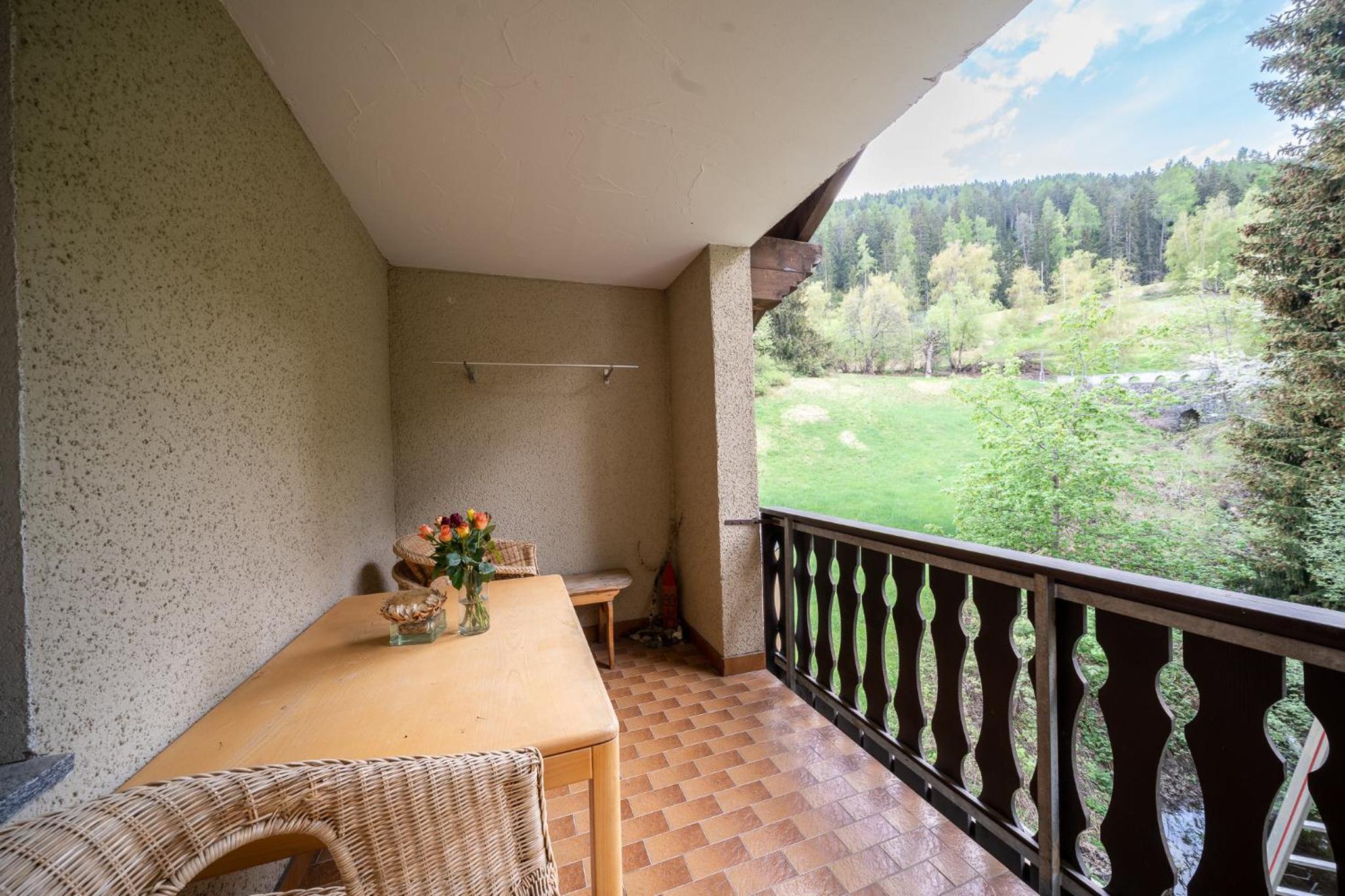 5302 Grosszeugige 3,5 Zimmer Wohnung mit stilvoller Einrichtung
