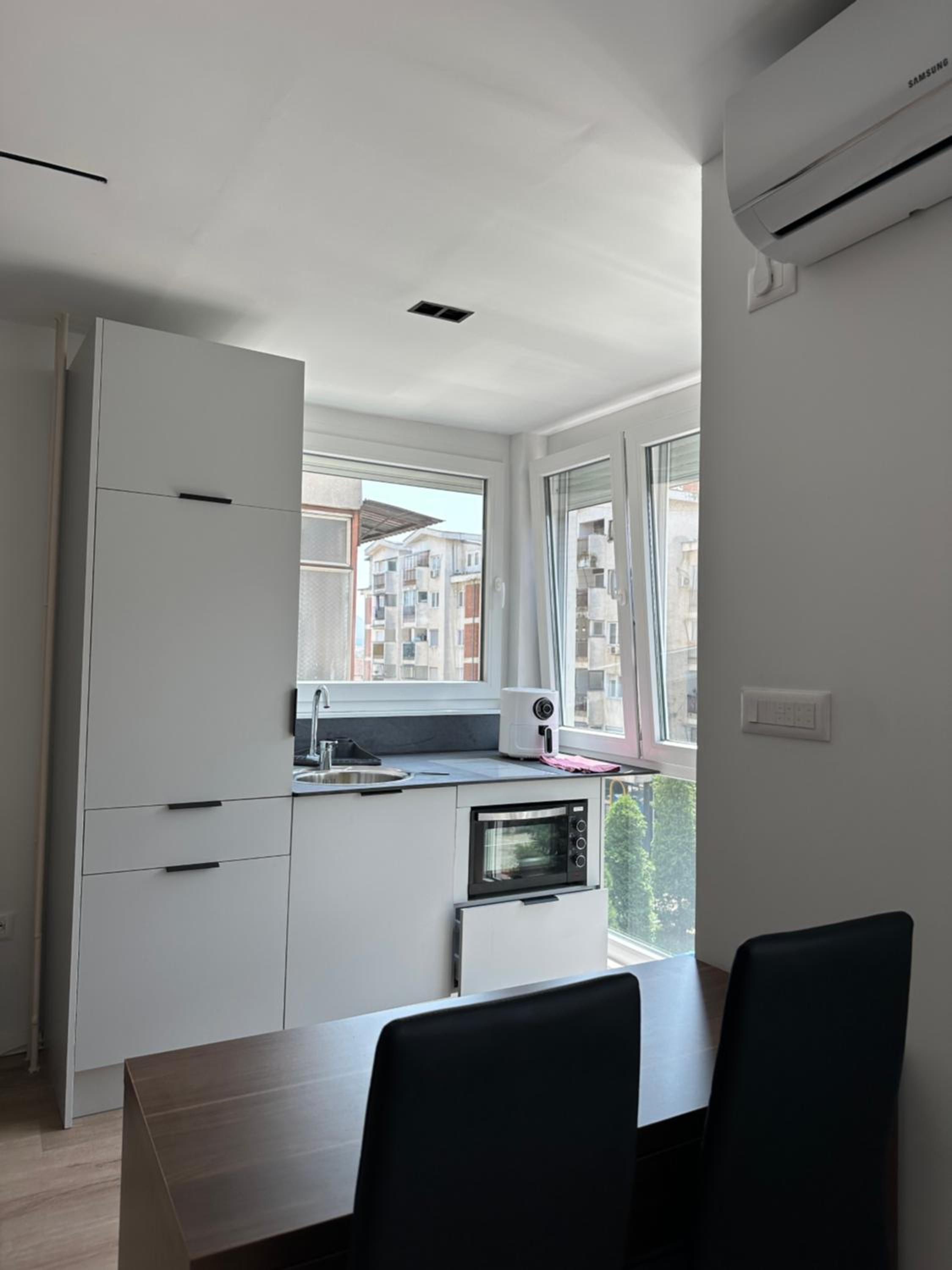 Studio Y, photo 9