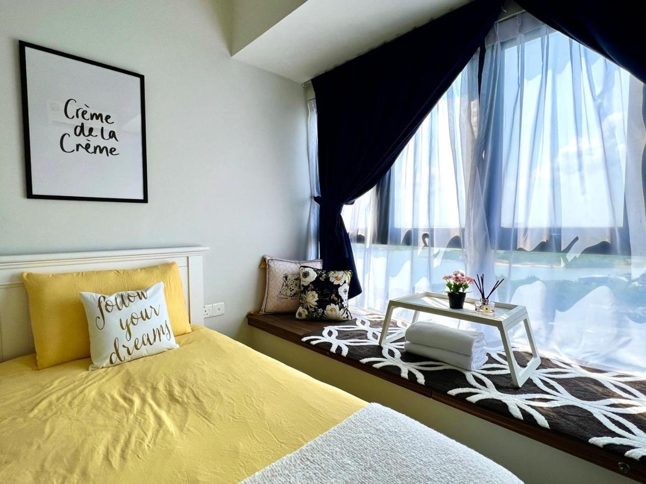 Danga Bay 2BR Cozy ZonewSeaView by Our Stay