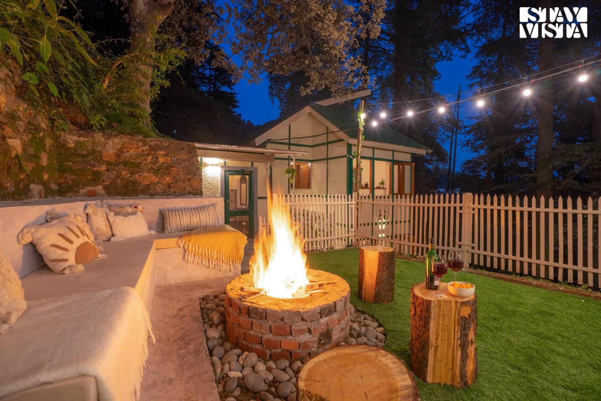 The Little House by VEO - Cozy Mountain Stay with Bonfire view 3