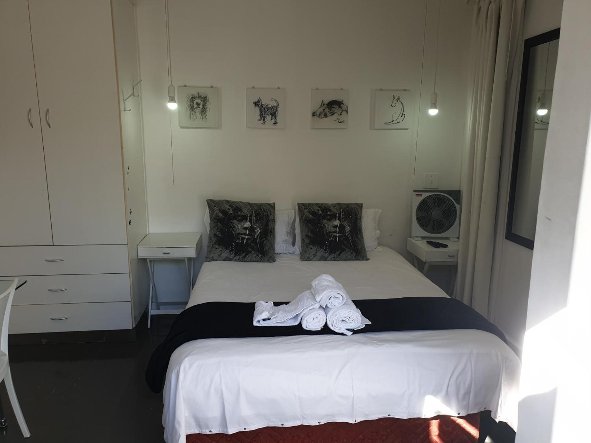 4 on Highworth Apartments and Studios