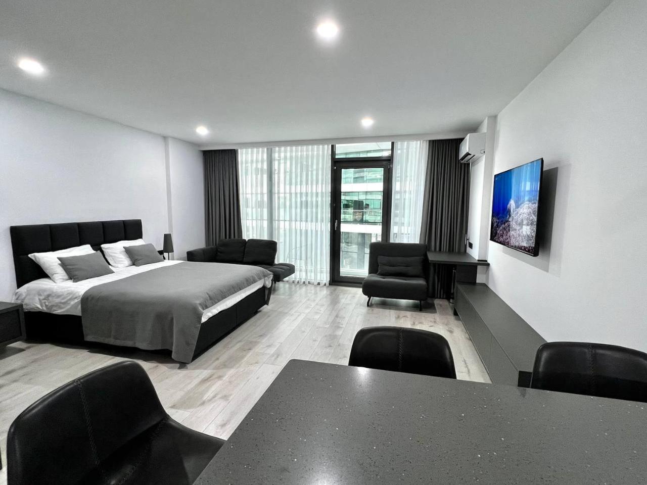 Premium apartments by the sea, Batumi View view 3