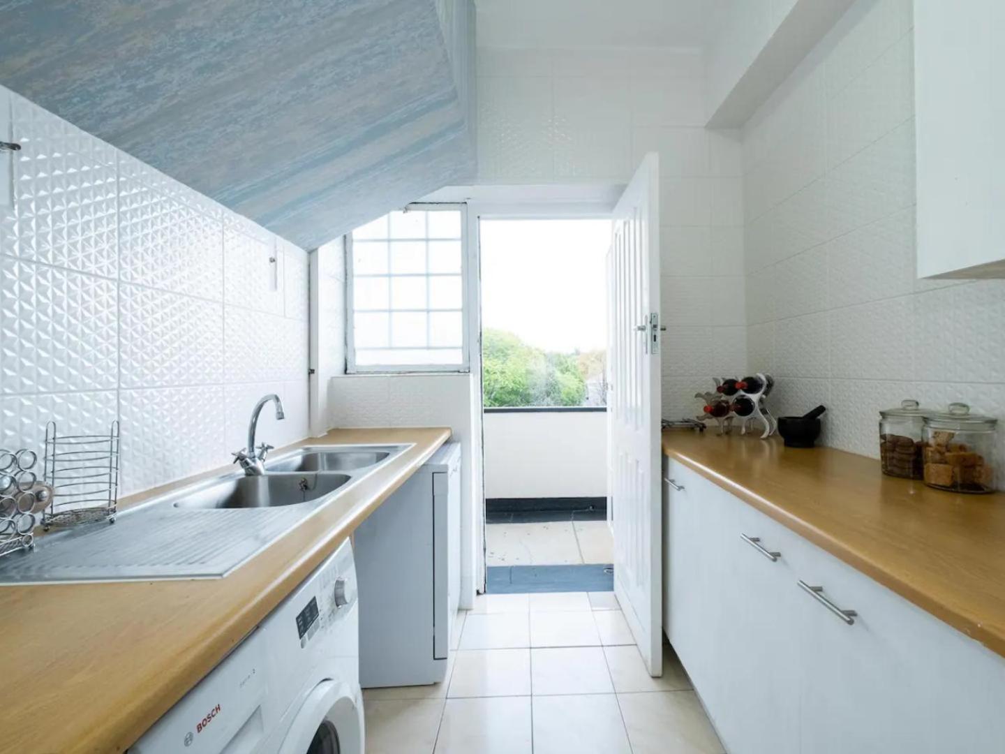 Lovely 3 Bedroom Unit Sandton