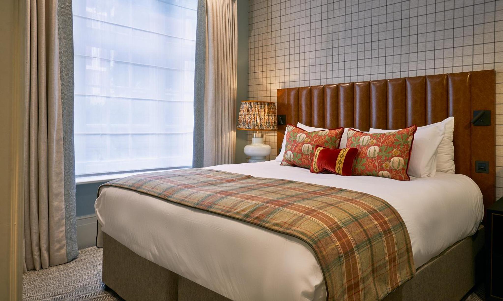 Tophams Hotel 29