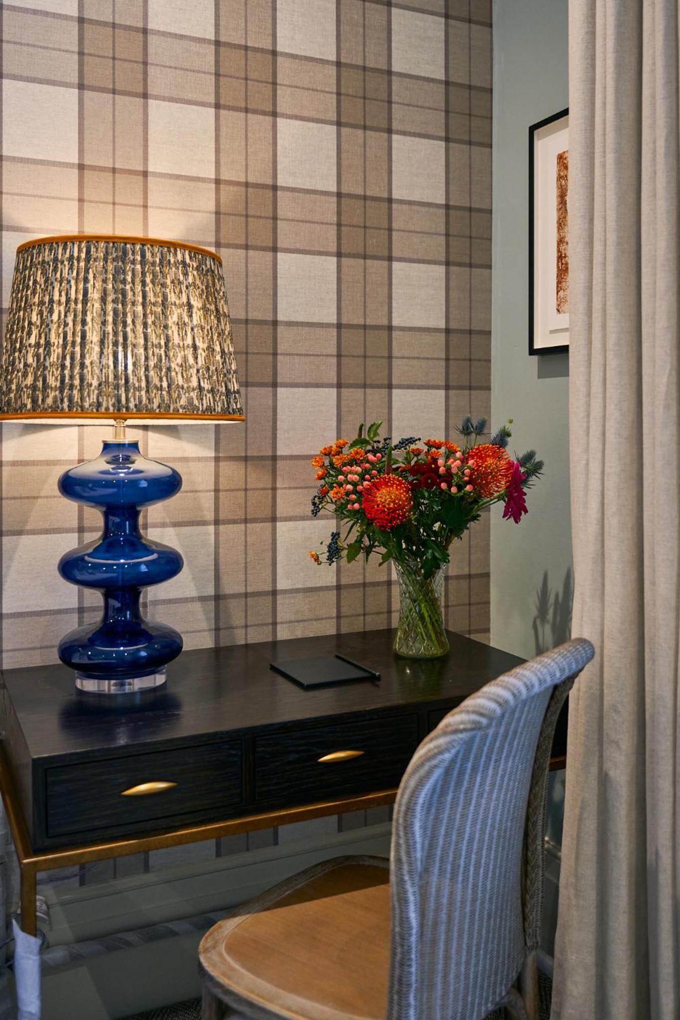 The Tophams Hotel 14