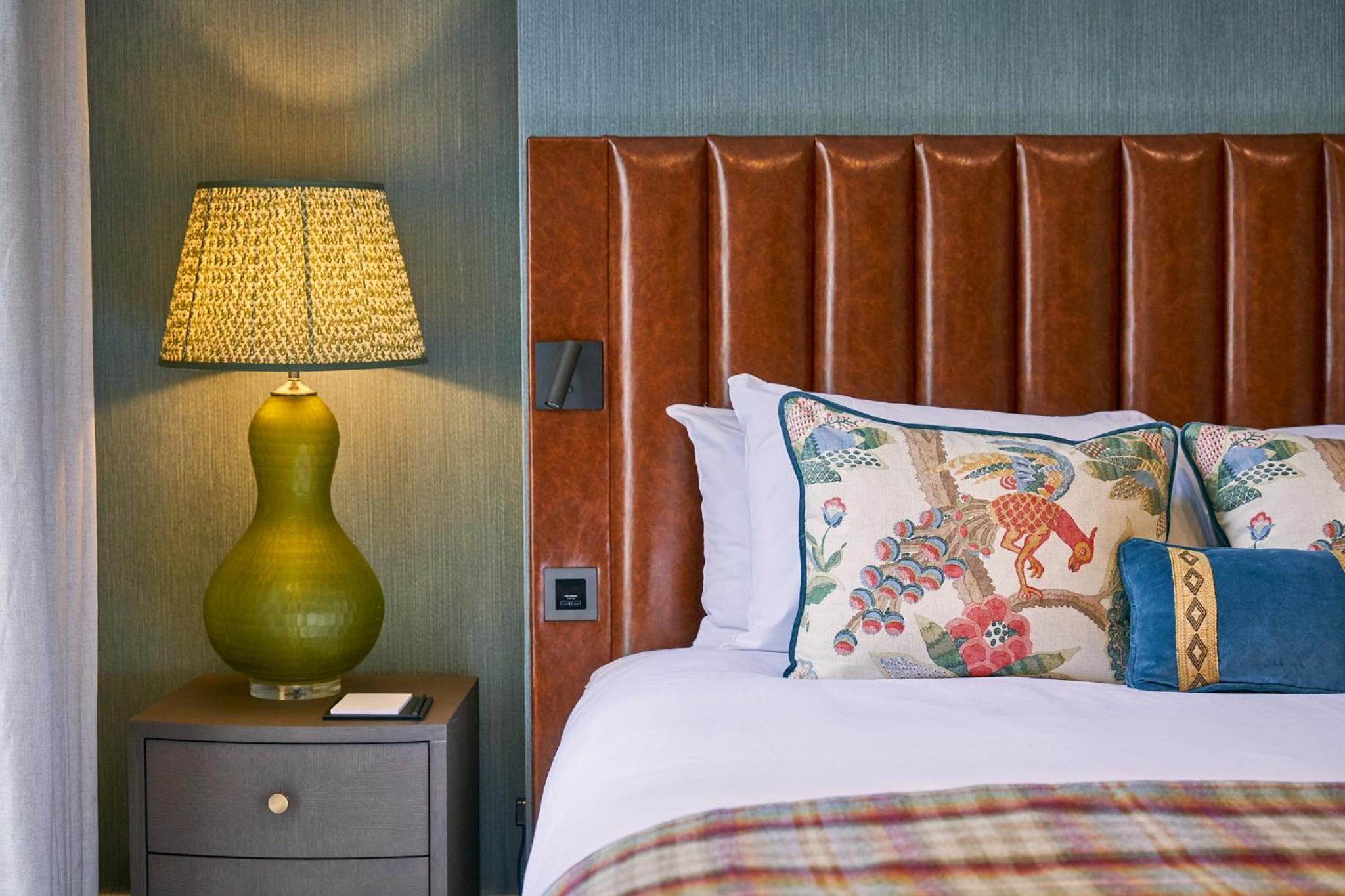 Tophams Hotel 38