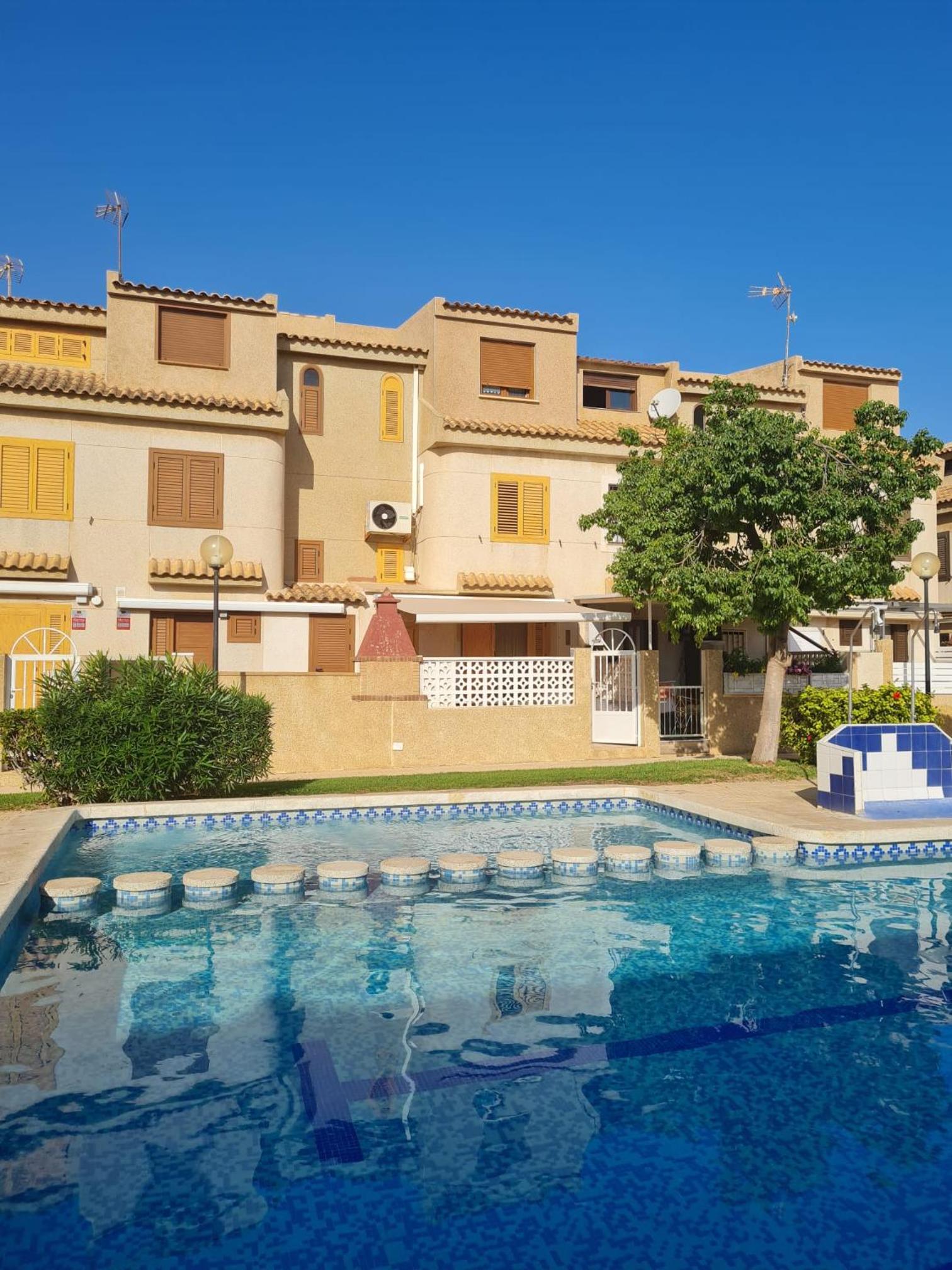 Chalet Adosado Unifamiiar Rocasol Beach Torrevieja