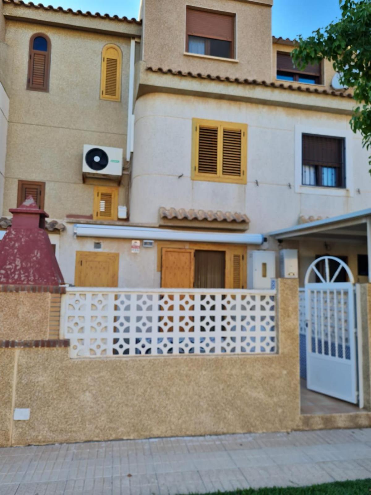 Chalet Adosado Unifamiiar Rocasol Beach Torrevieja