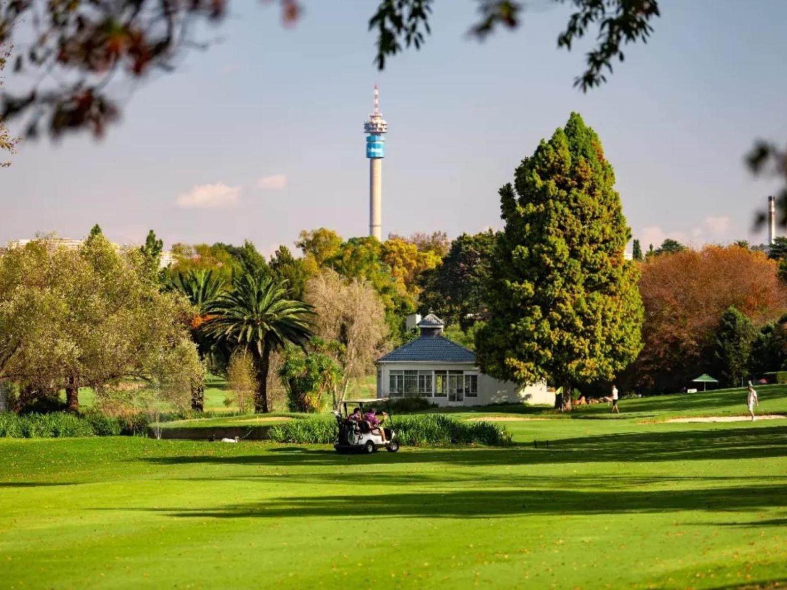 Lovely House with Big Garden Parktown North