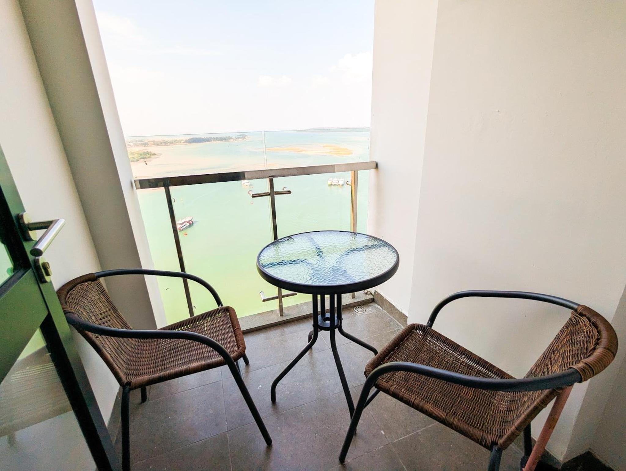 Lovina 27-AB at One Residence(near Ferry & Megamall)
