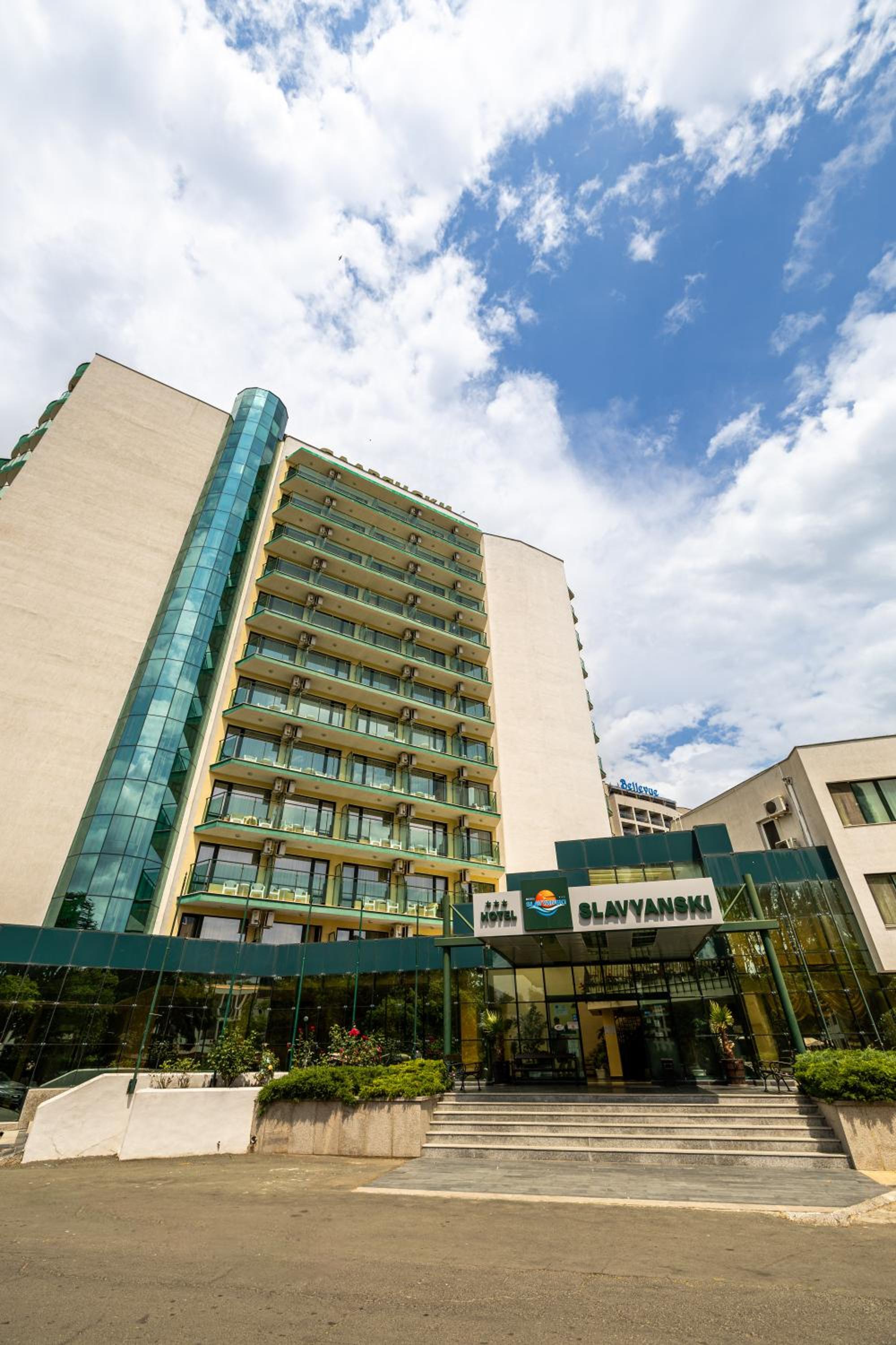 Hotel Slavyanski - Image 1