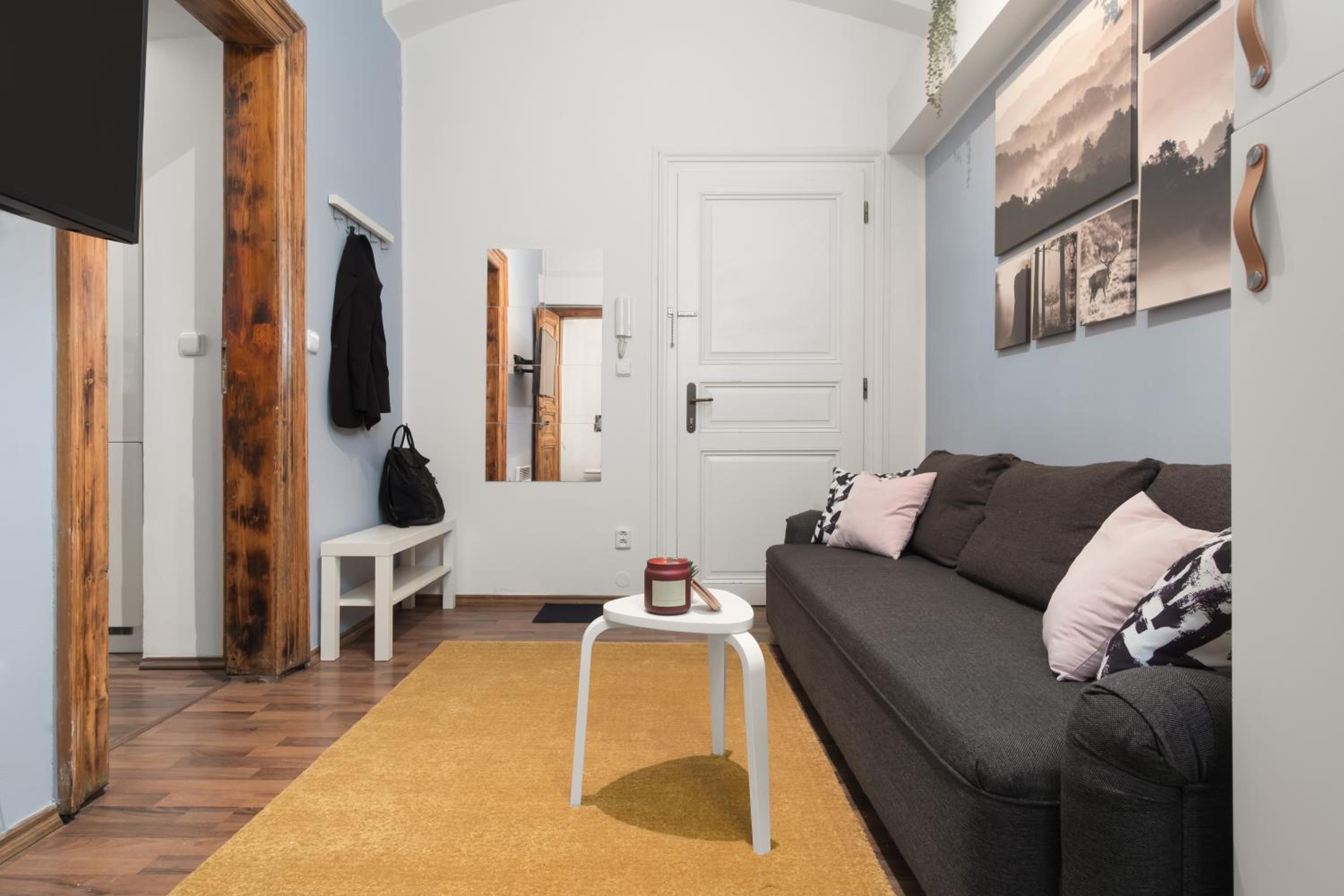 Prague Days - Modern Apartments just 7 min from Wenceslas Square