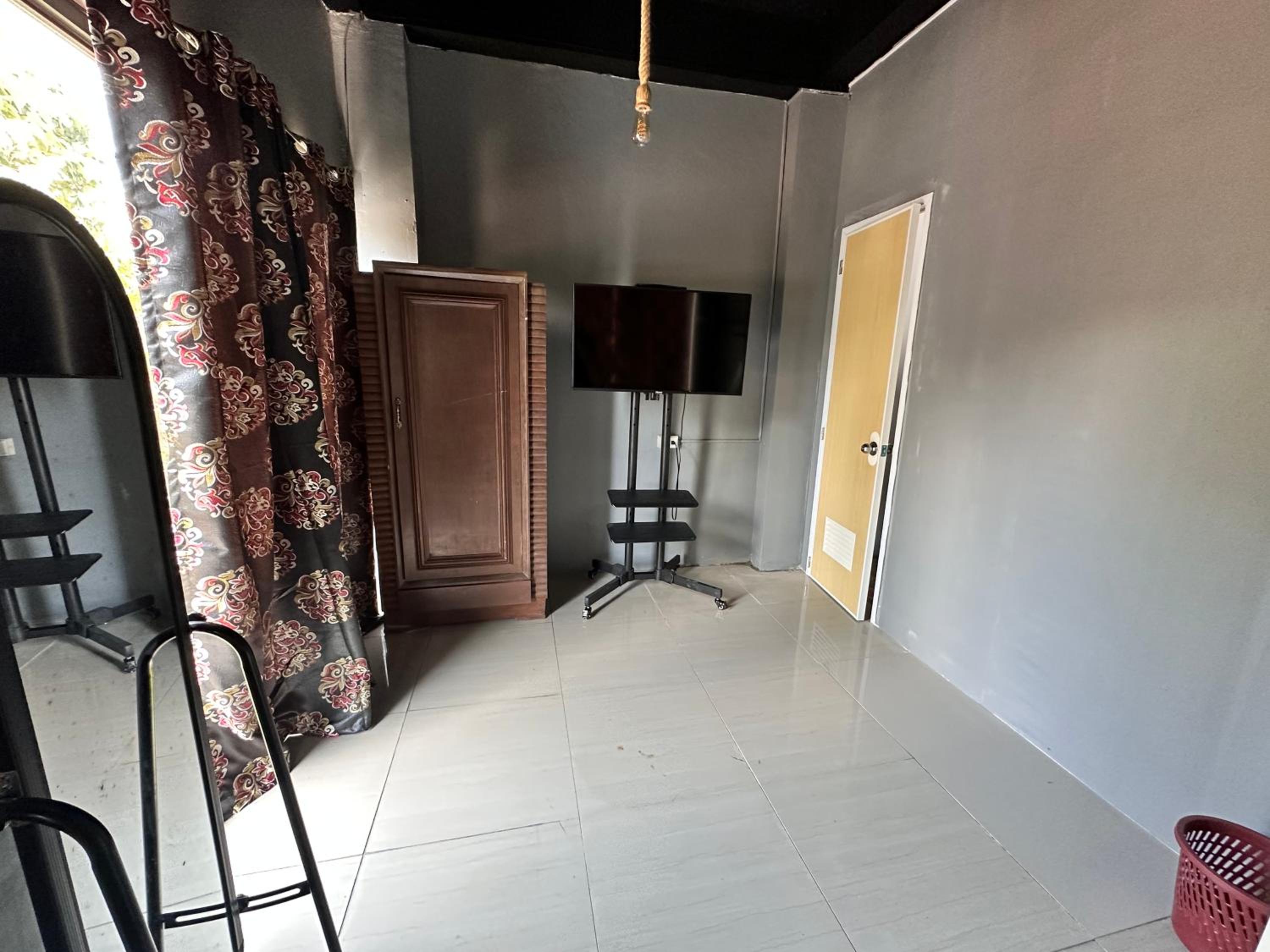 Penthouse style near Bacolod view 3