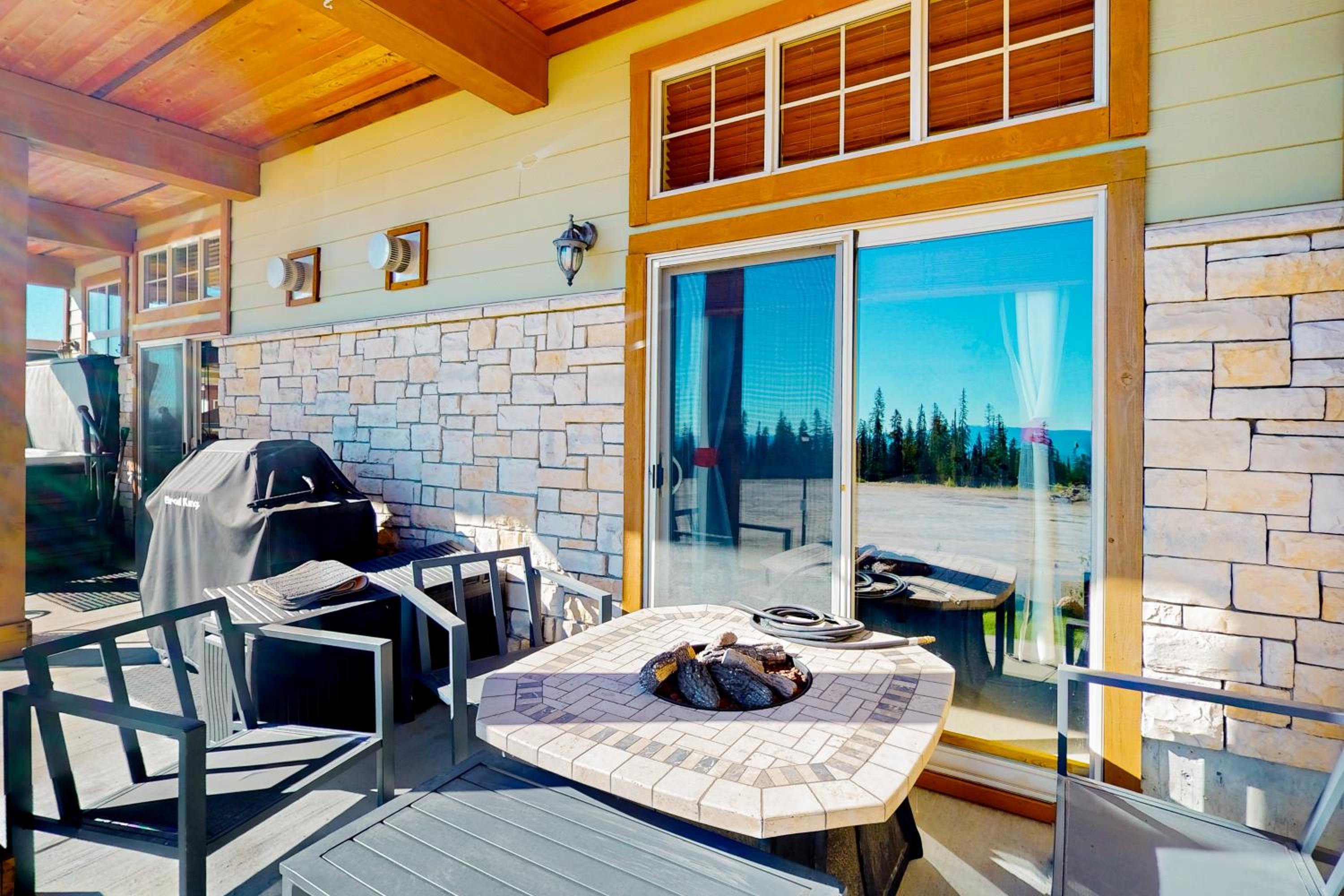 Snowfall Lodge 2